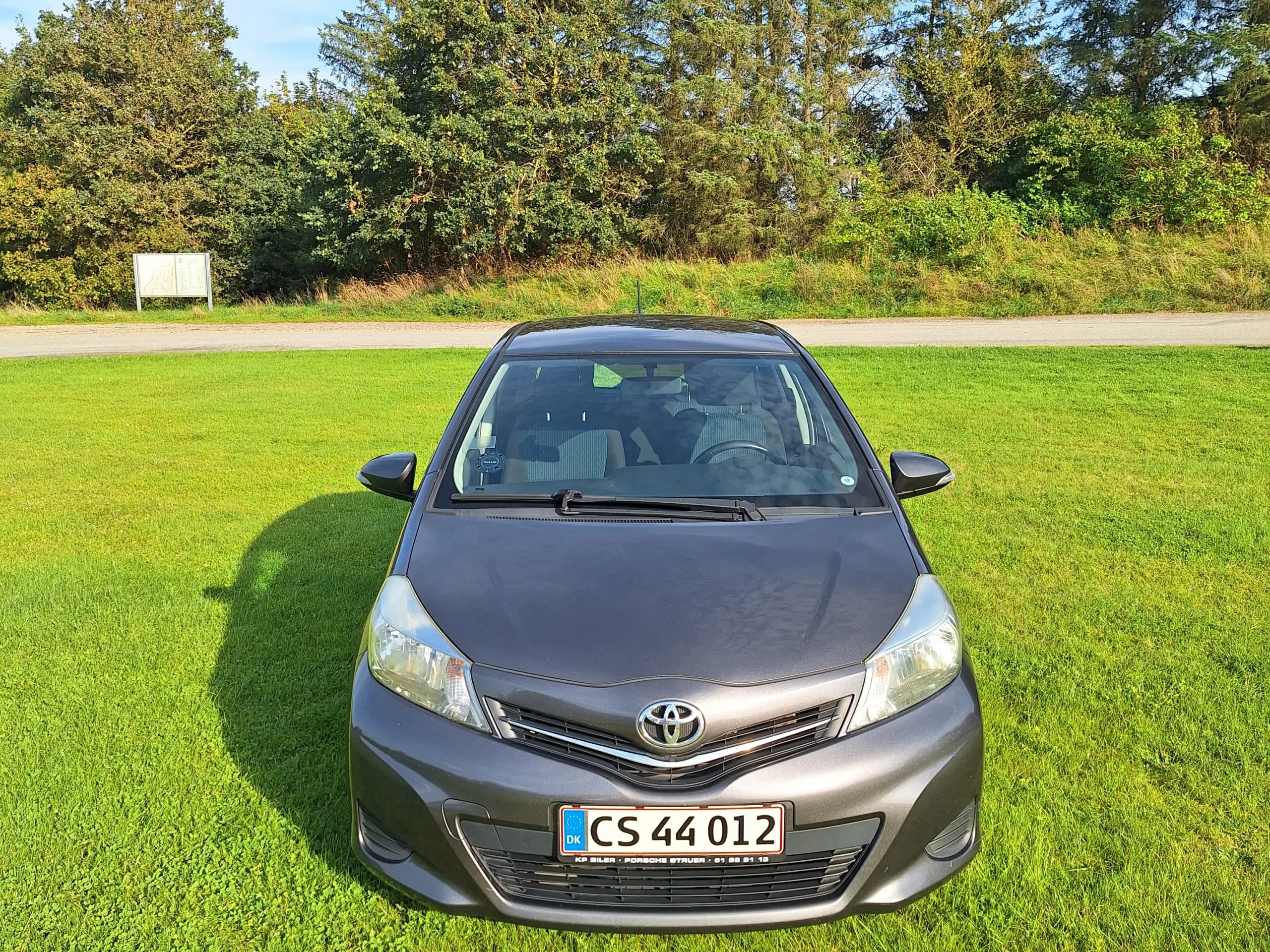 Toyota Yaris 14 D-4d Man6 5d