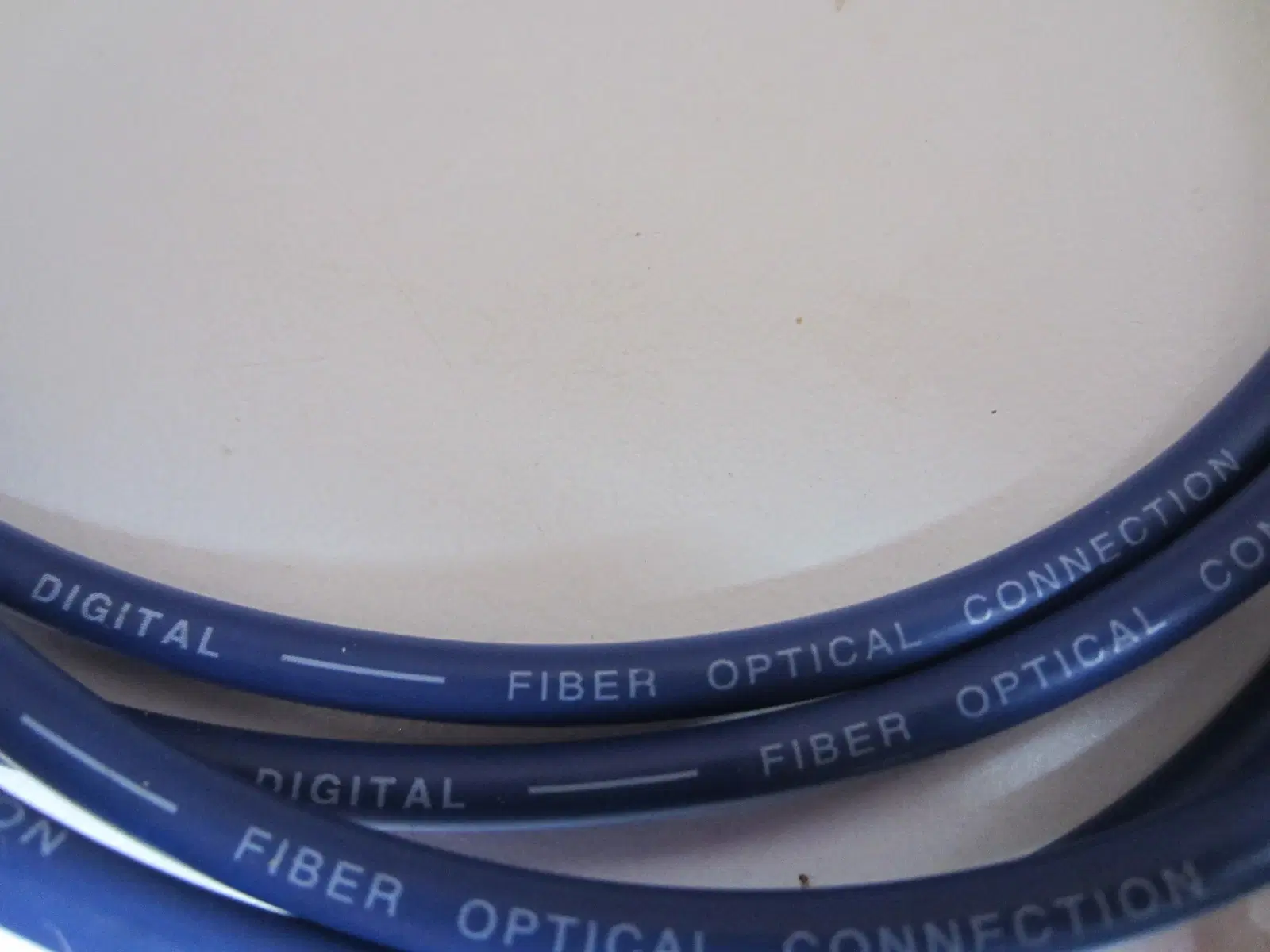 DIGITAL – FIBER OPTICAL CONNECTION optisk kabel