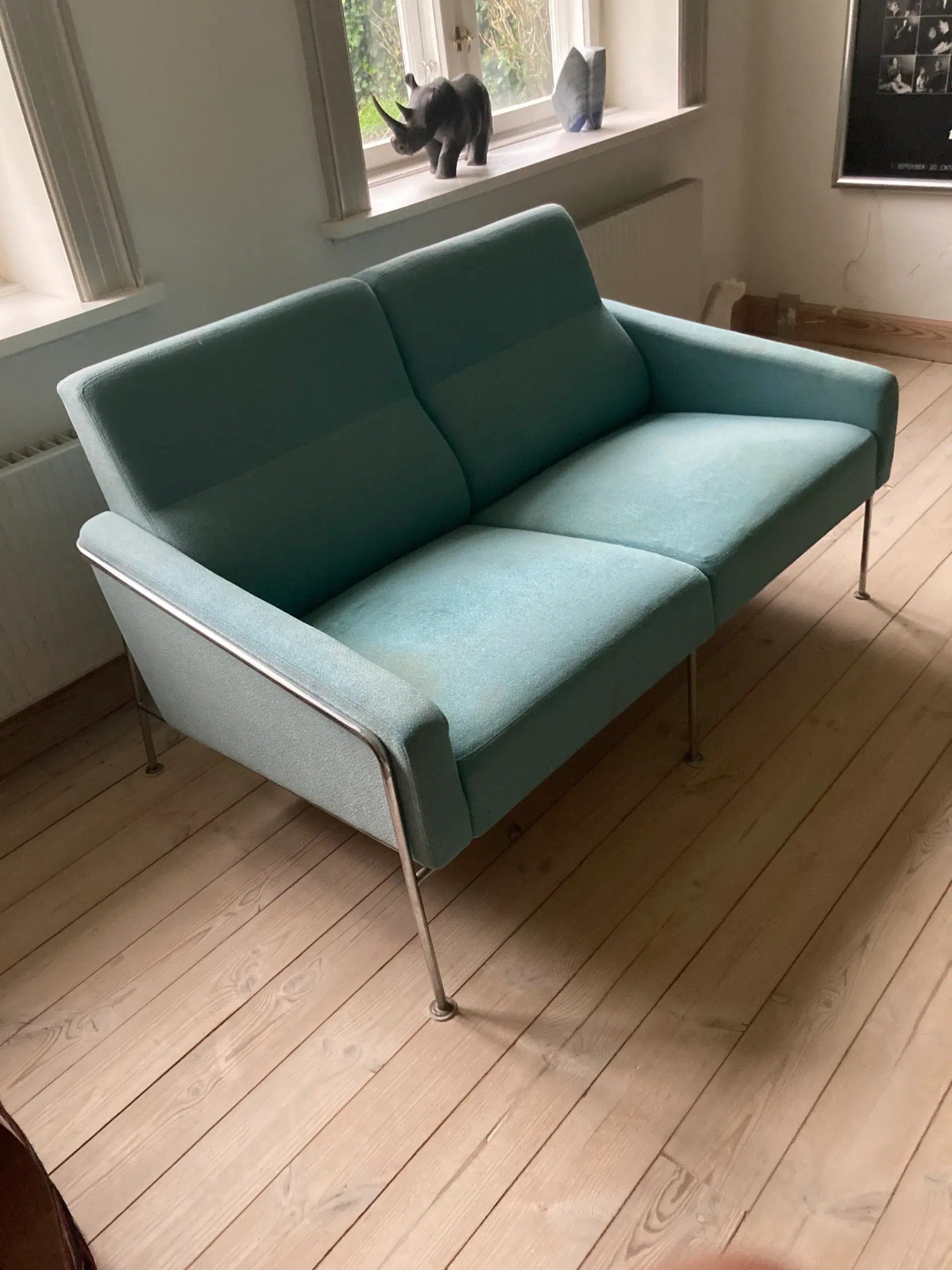 Arne Jacobsen 3302 Sofa Its koral