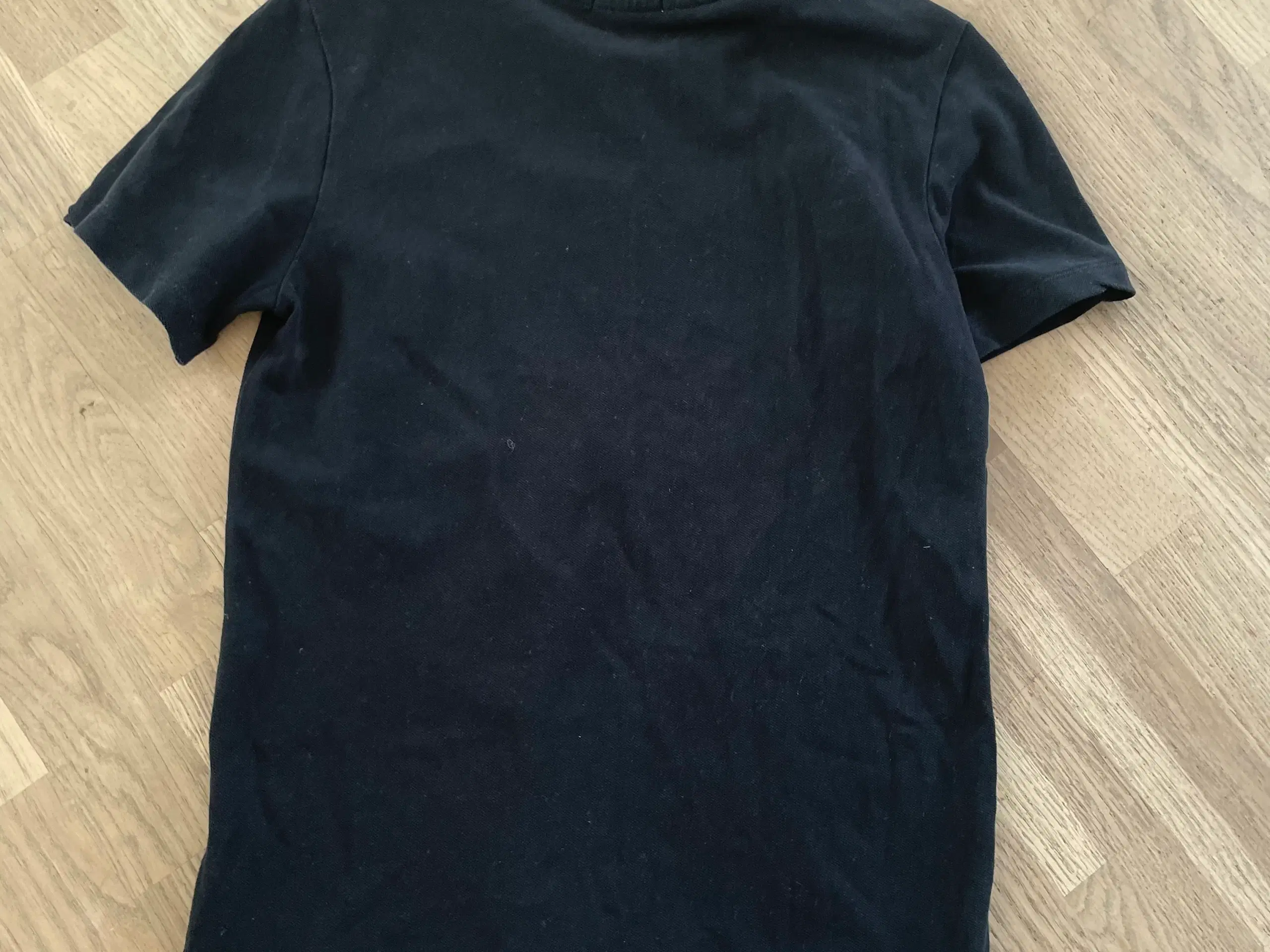 Sort t-shirt fra Calvin Klein str 12år