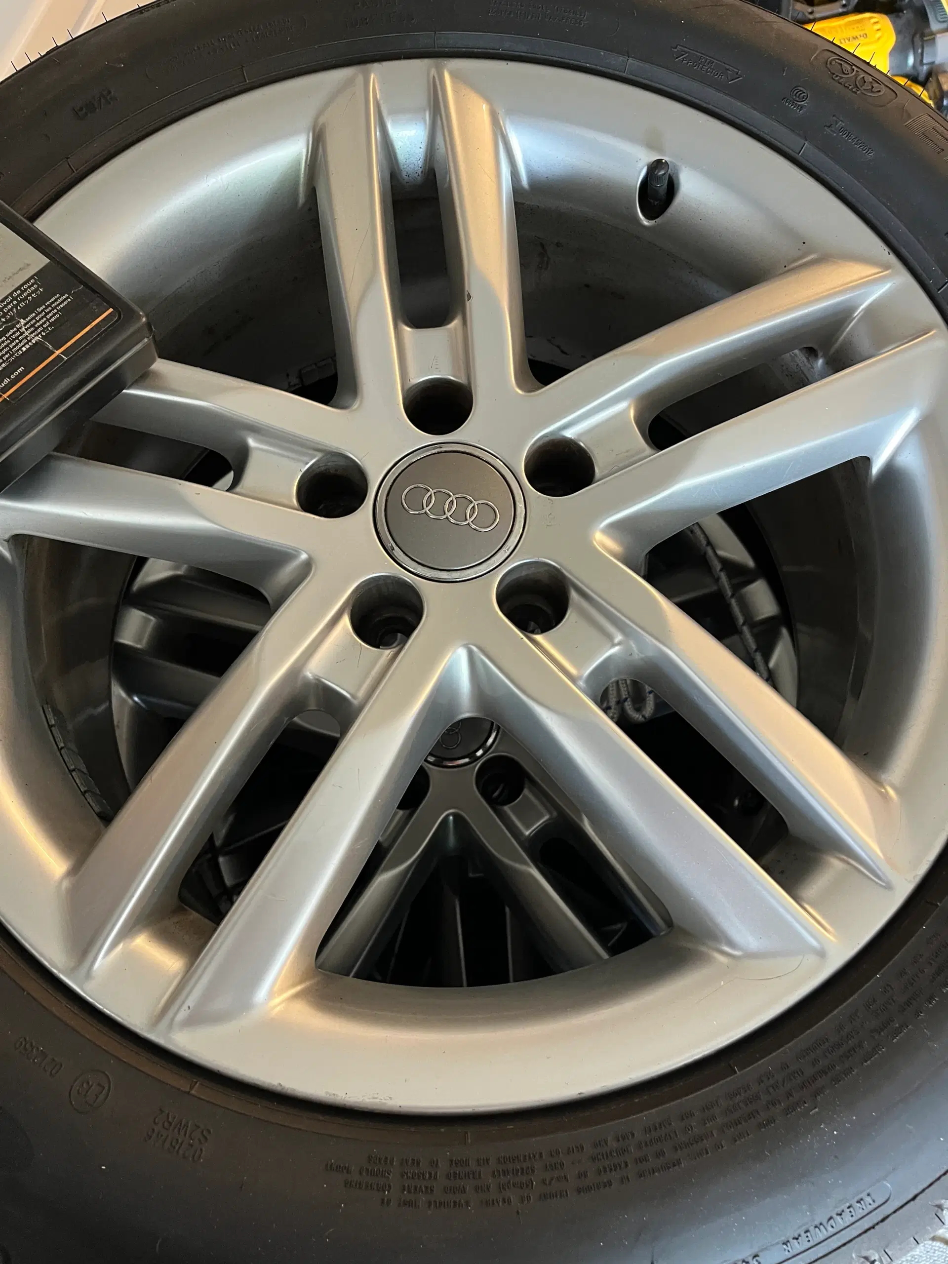 18” Audi A6 fælge (originale) med dæk