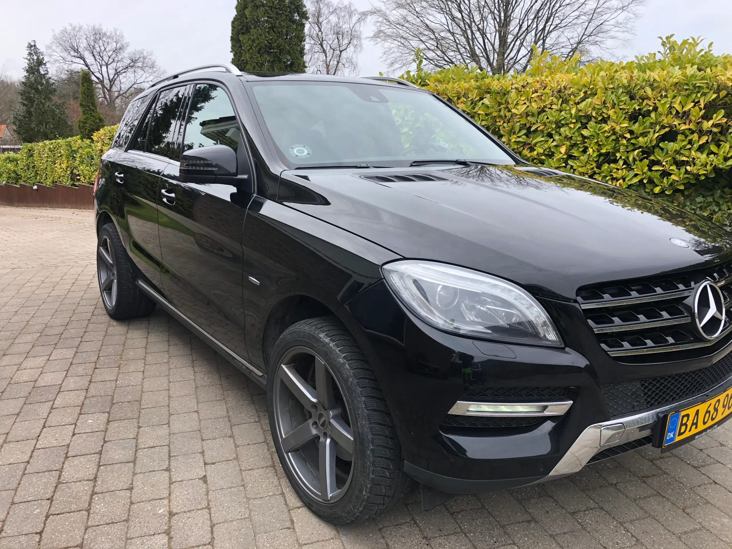 Mercedes ml350 Van