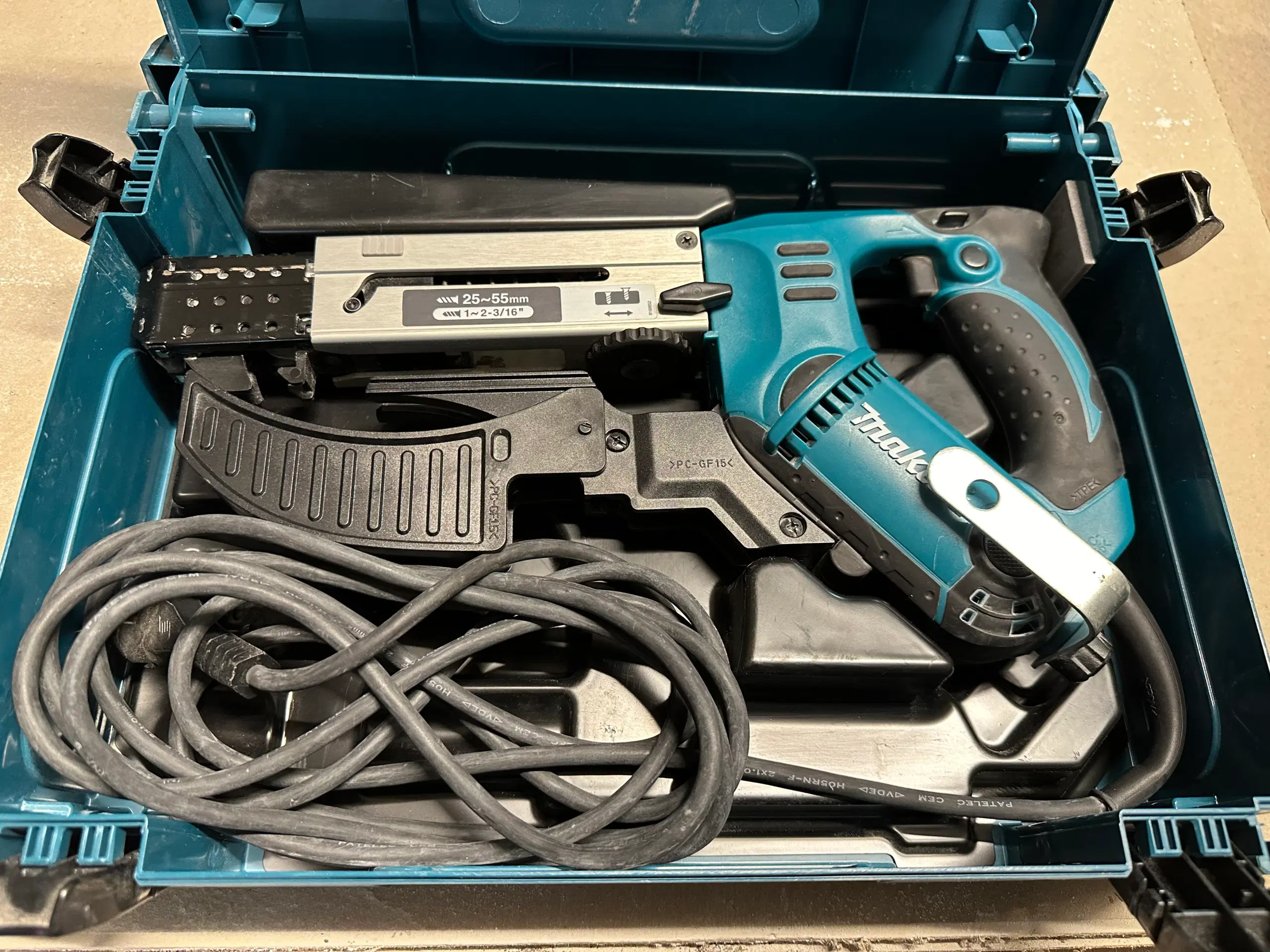 Makita Gipsskruemaskine 6842J