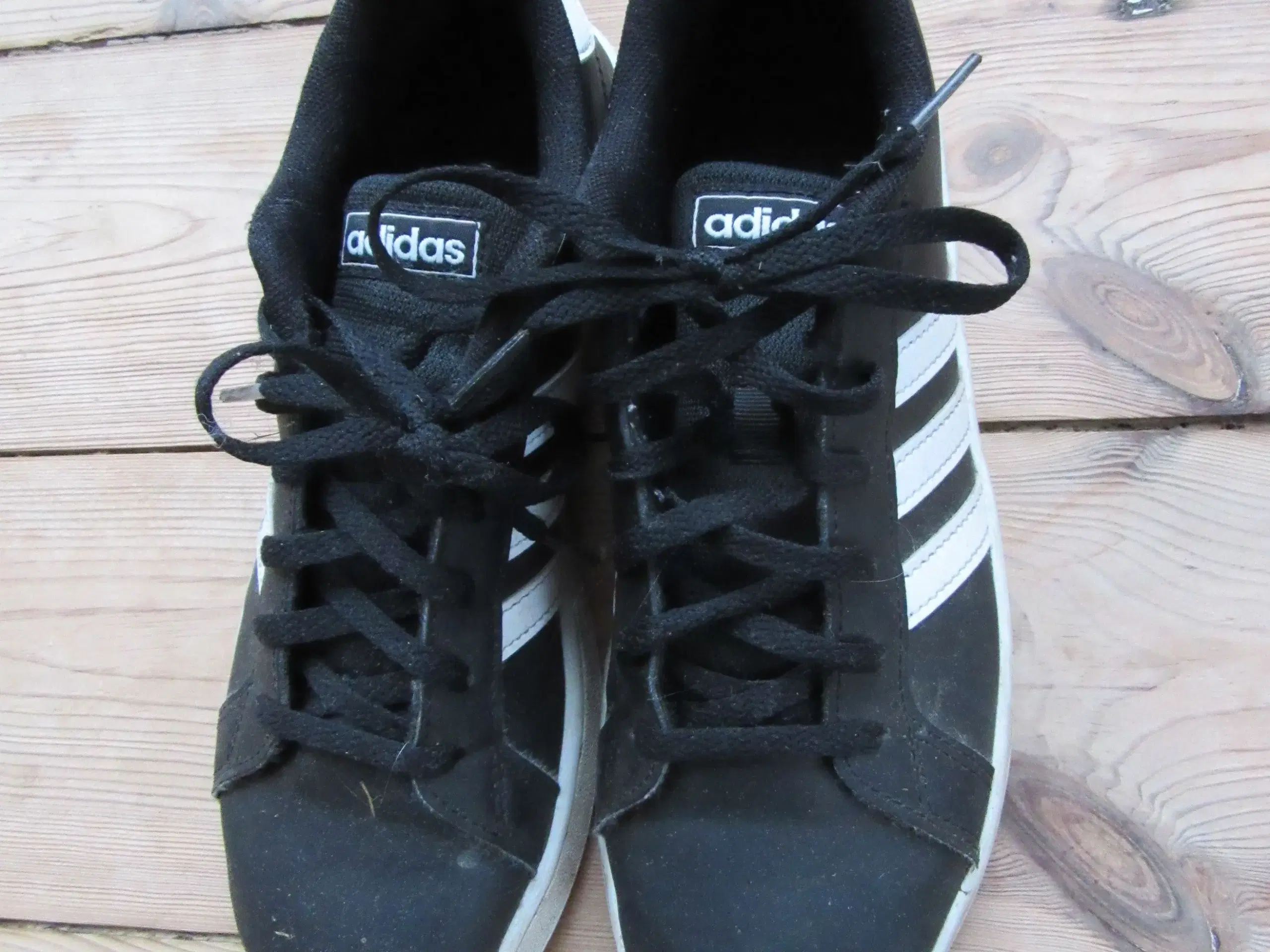 Adidas sneakers sorte str 375