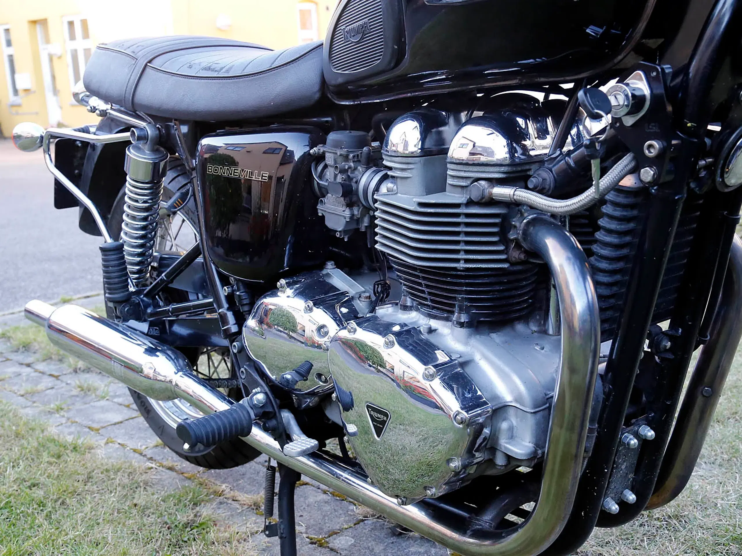 Triumph Bonneville T100