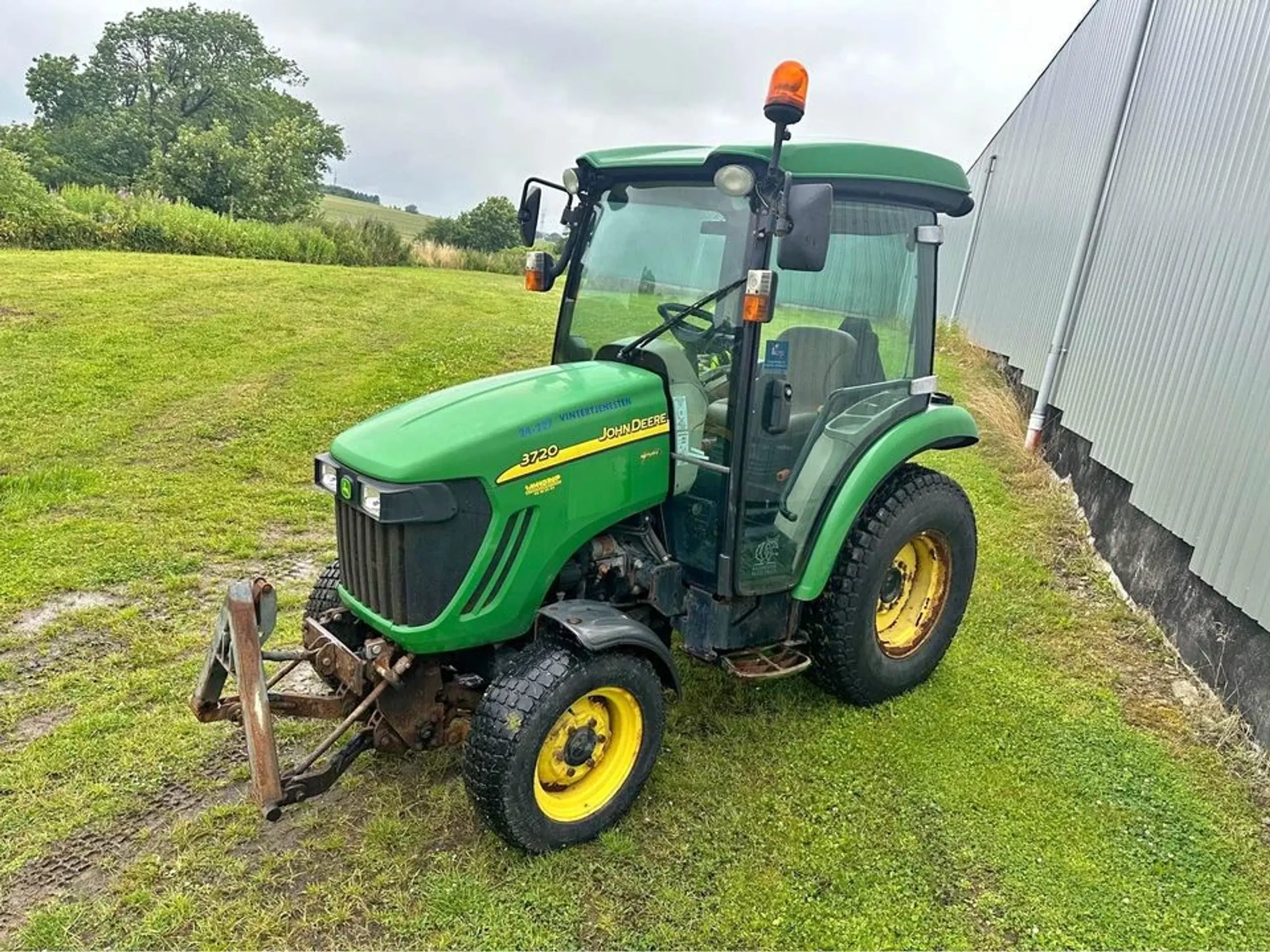 John deere 3720