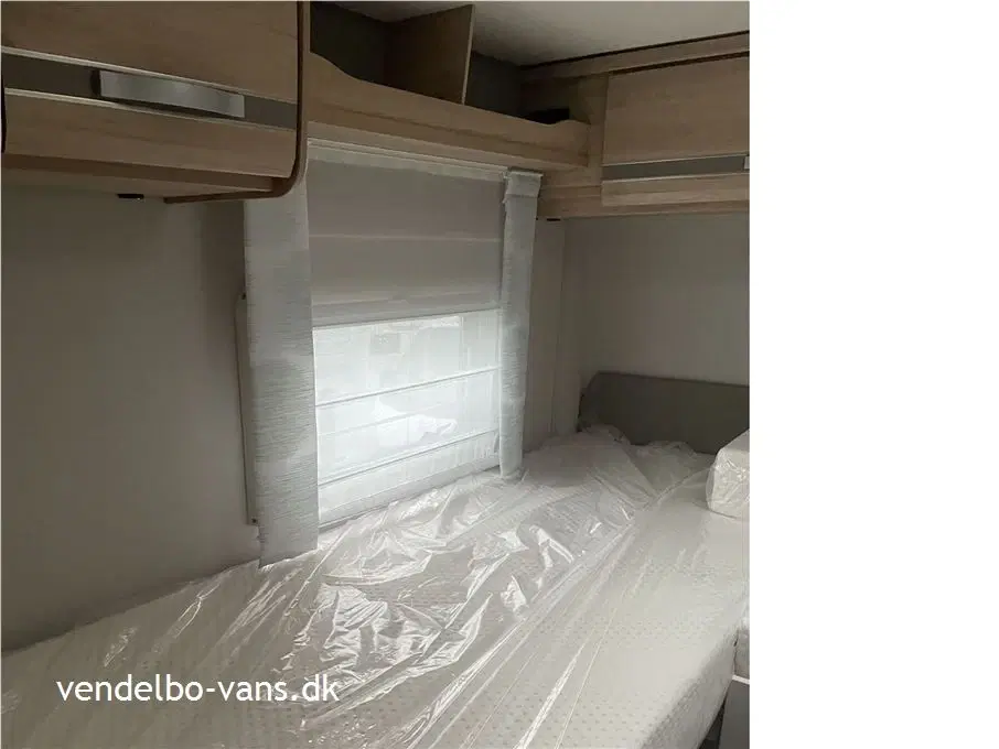 2023 - Dethleffs Pulse Classic T 7051 EB   Luksuriøs camper med enkeltsenge og stor garage