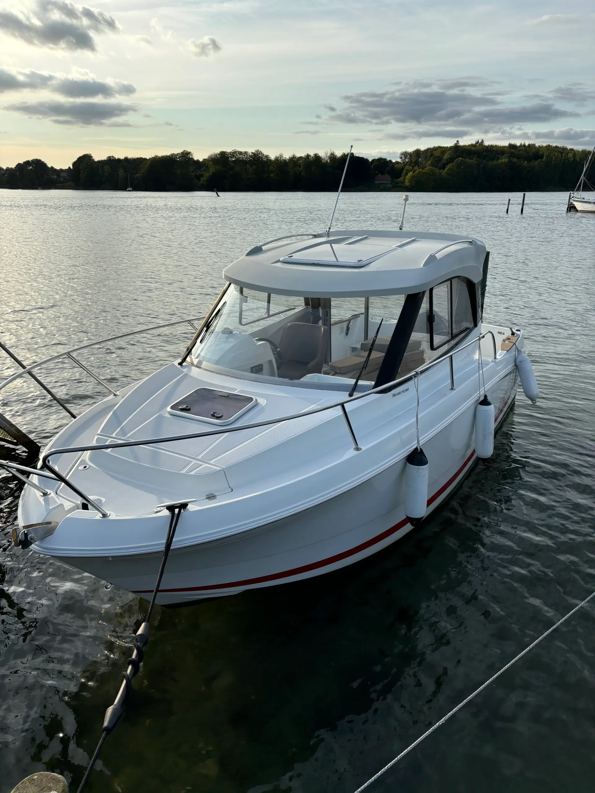 Beneteau Antares 680