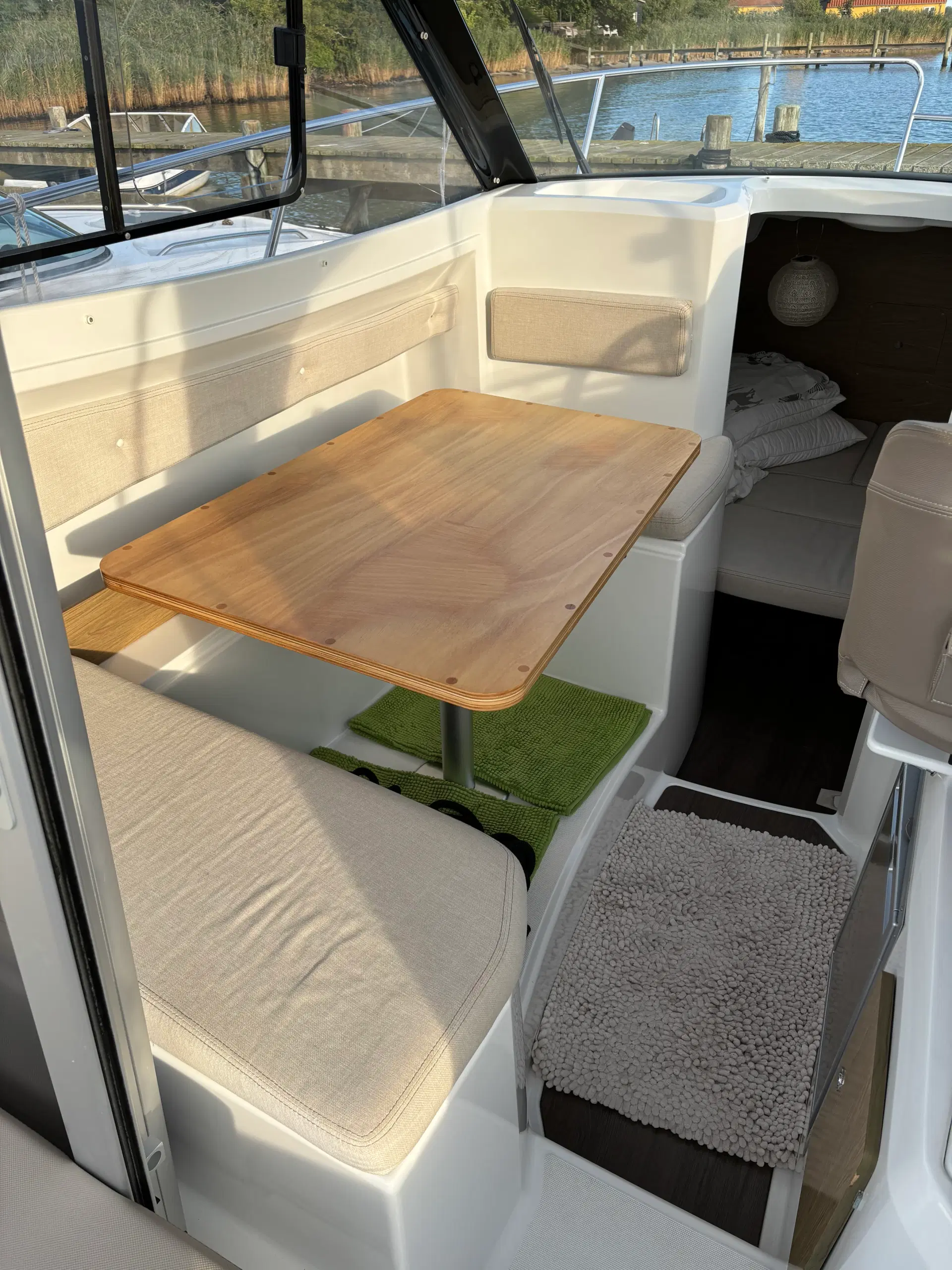 Beneteau Antares 680