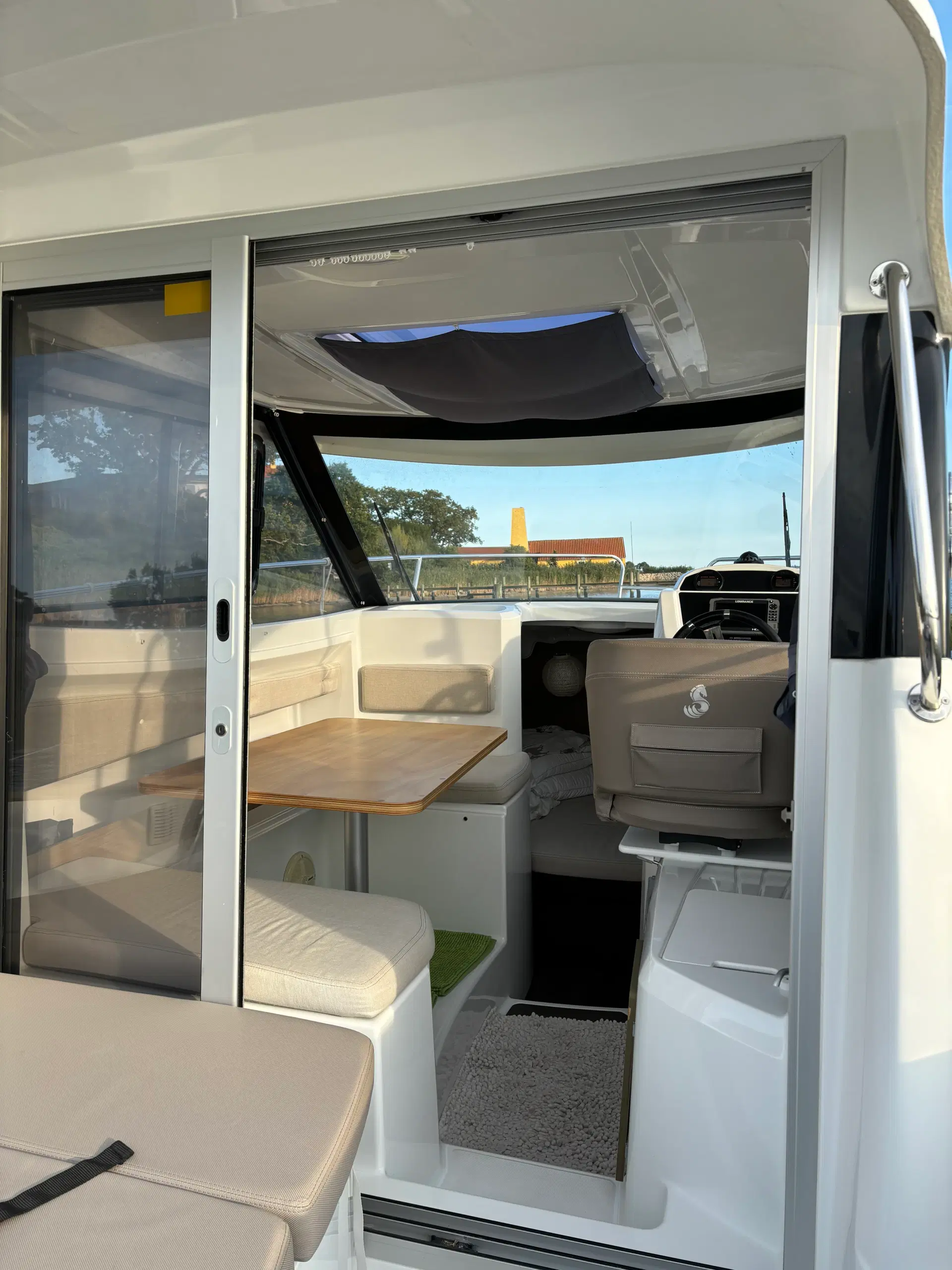 Beneteau Antares 680