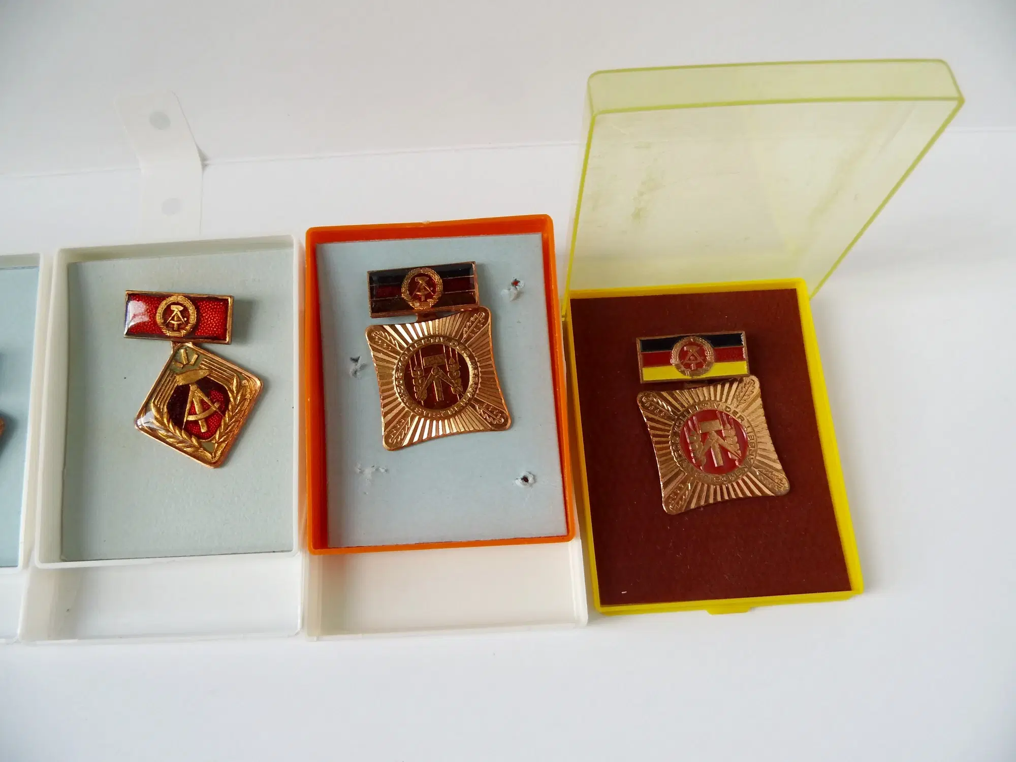 DDR NVA medaljer - samlet 10000 kr