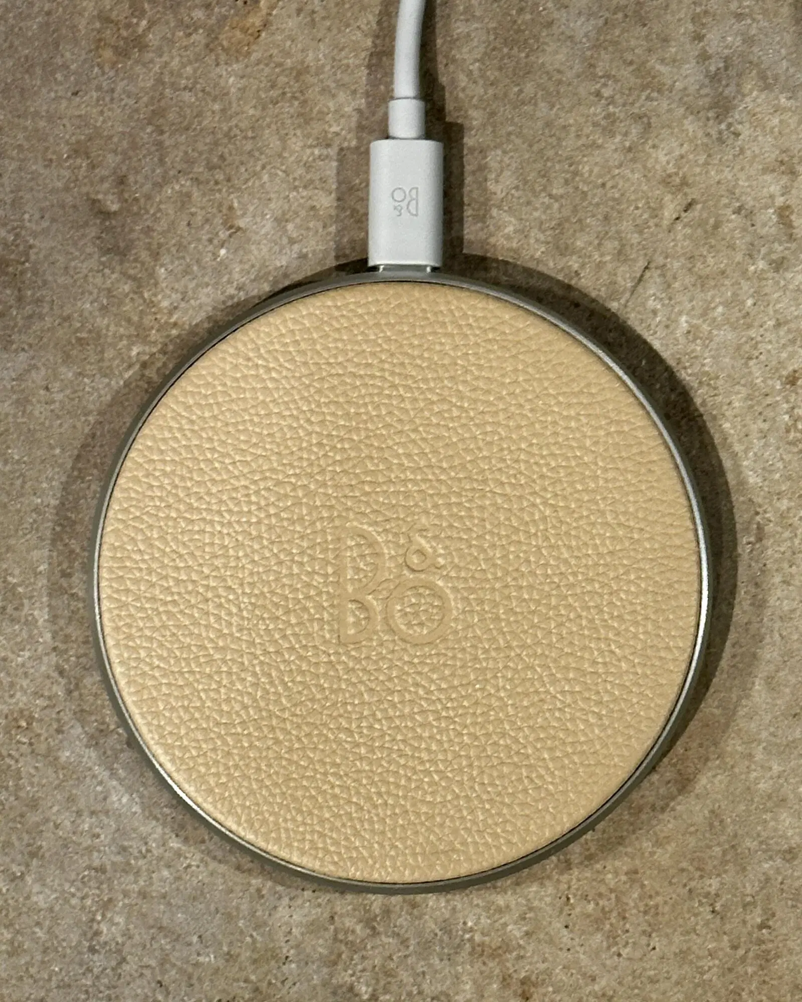 BO Beoplay Charging Pad