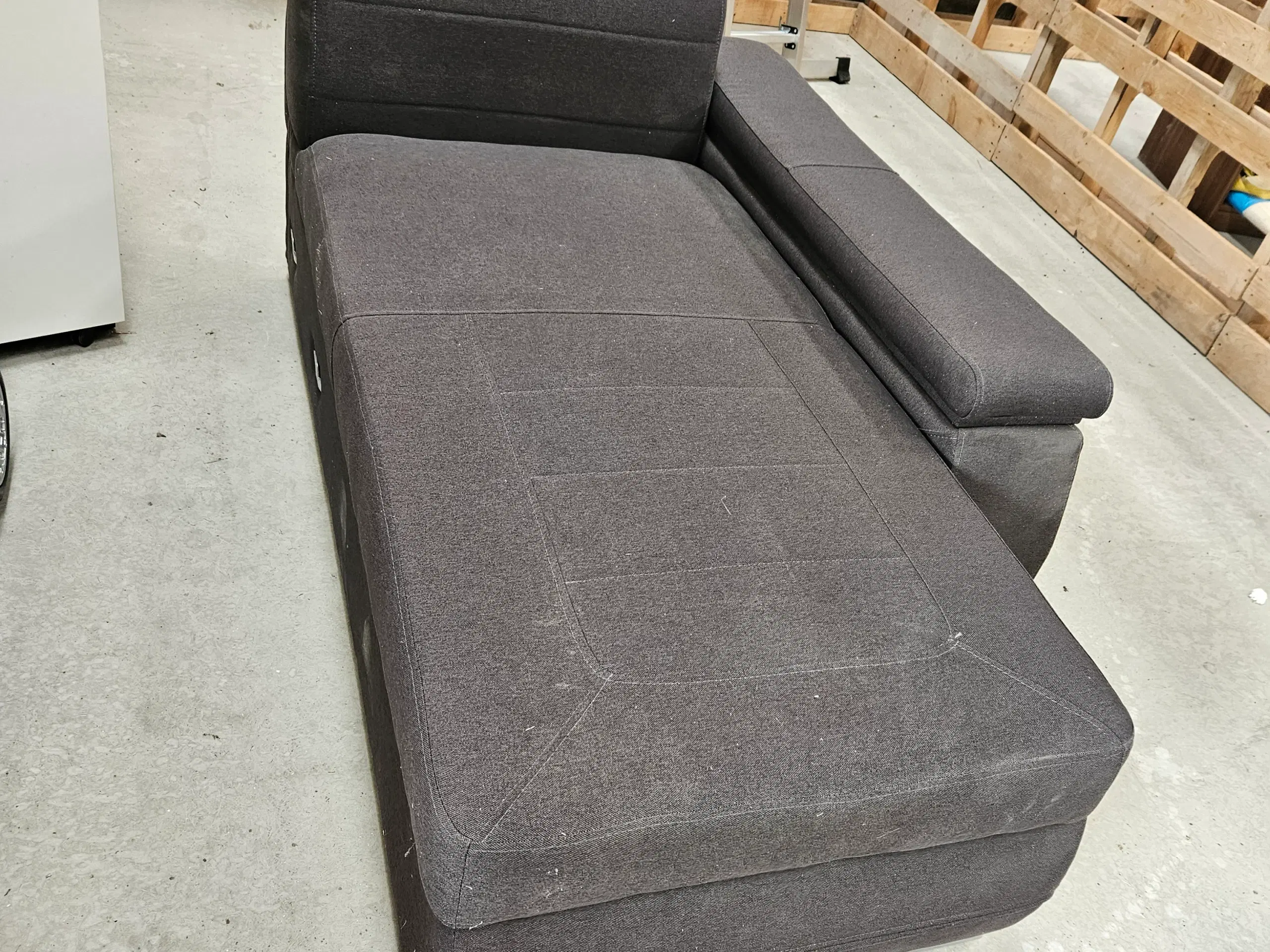 Skrivebord +sofa = kun 500kr