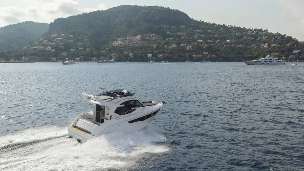 Galeon 300 FLY