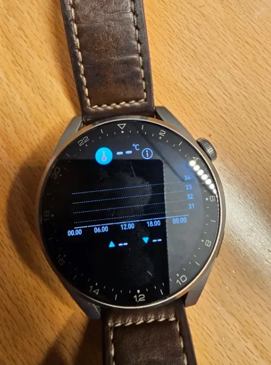 Lækkert smartwatch Huawei 3 PRO 235