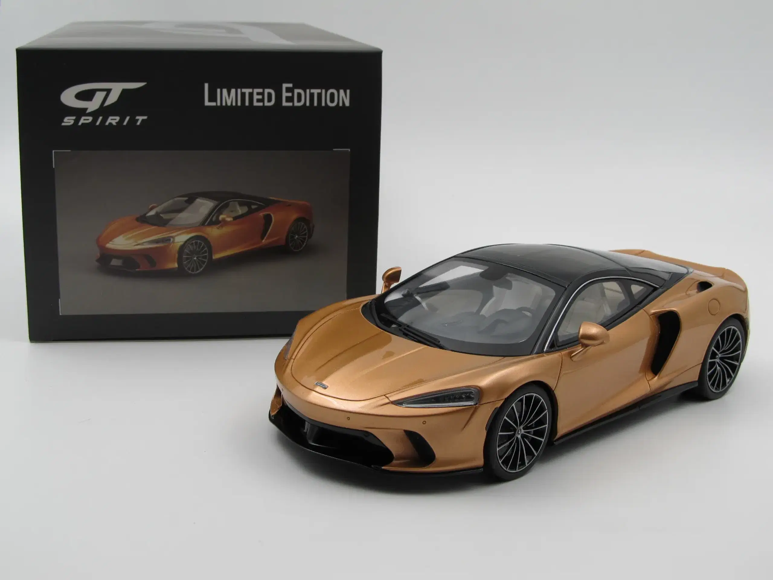 2019 McLaren GT Limited Edition - 1:18