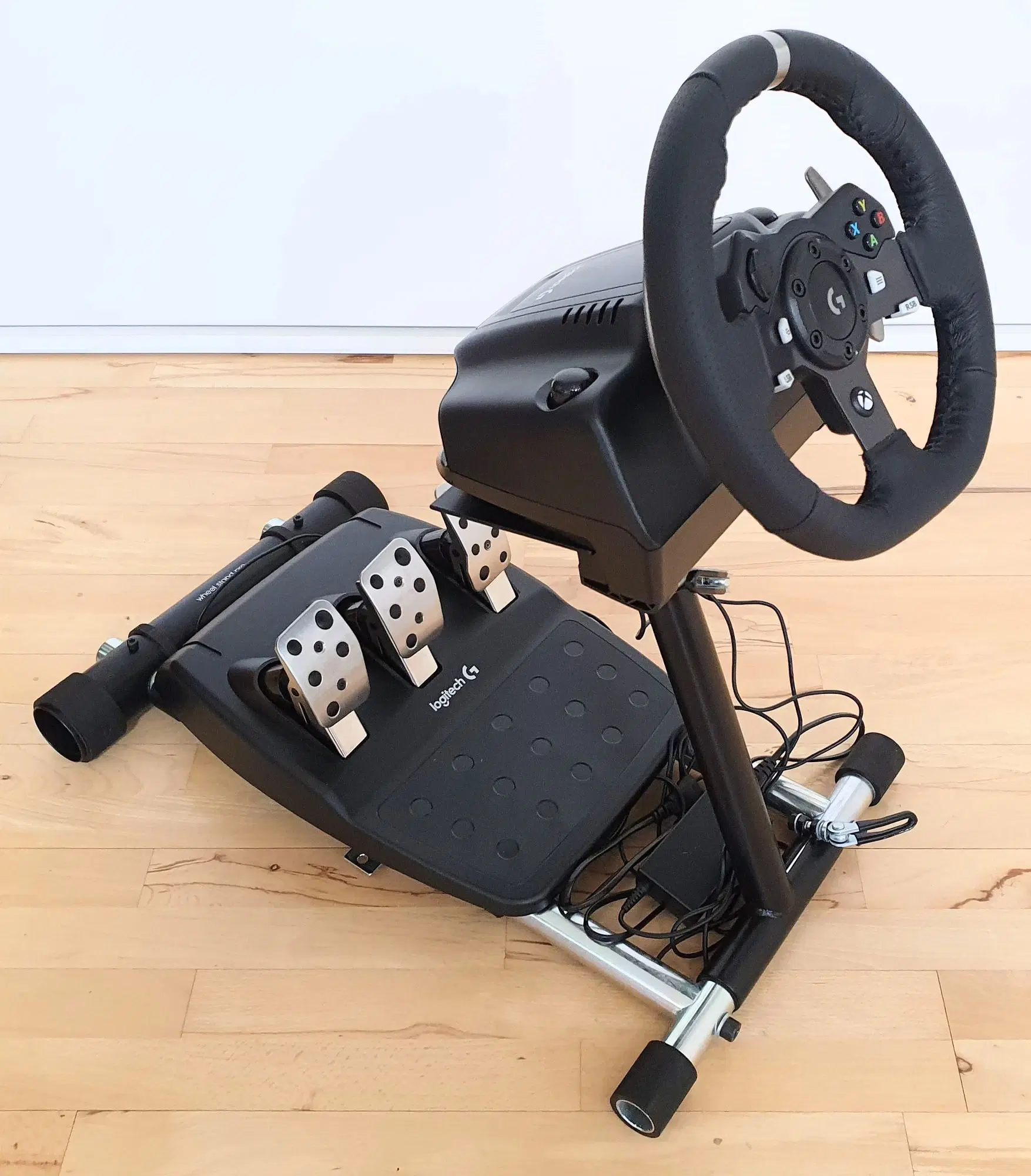 Logitech G920 med Wheel Stand Pro