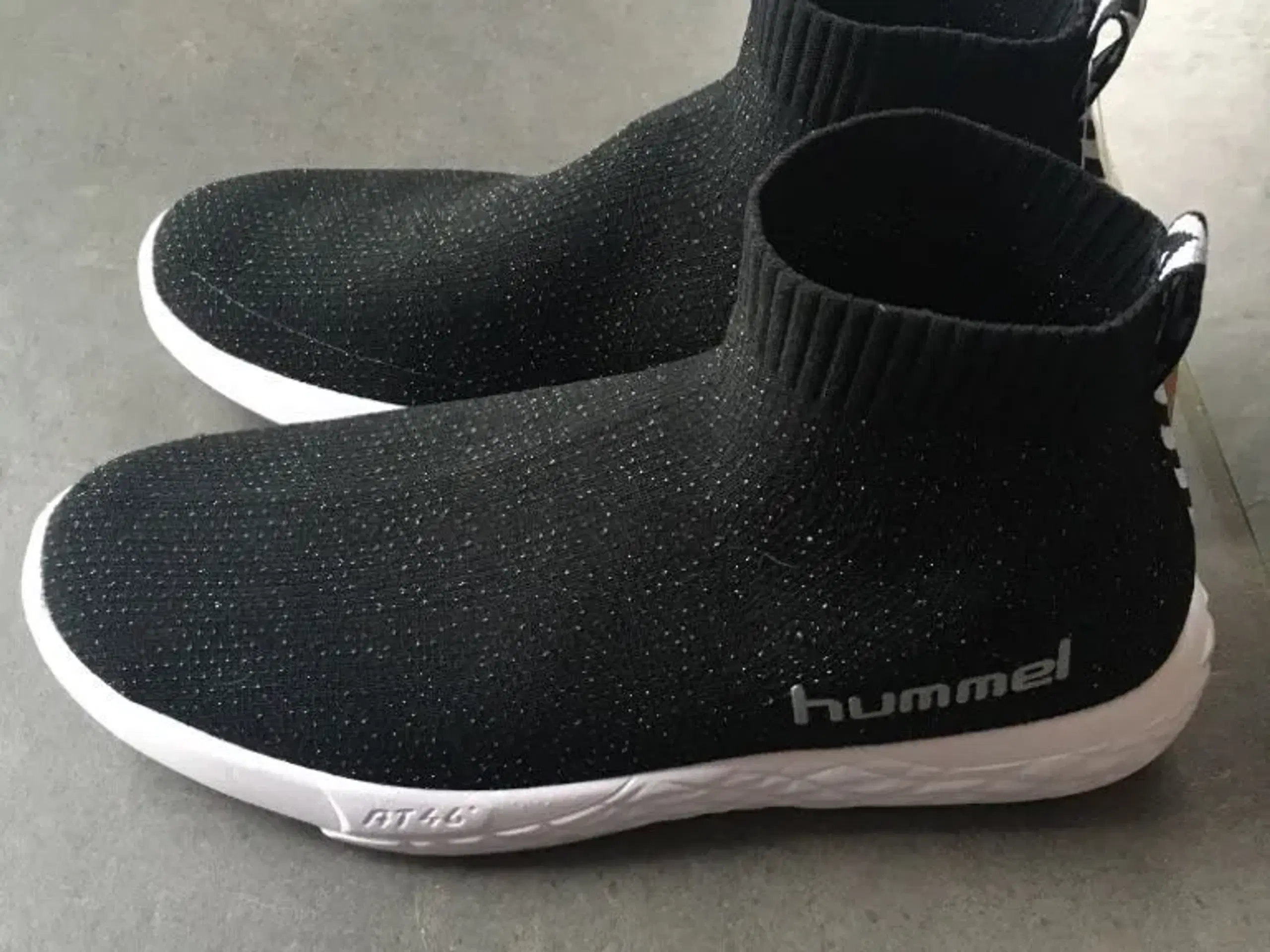 Hummel sock runner