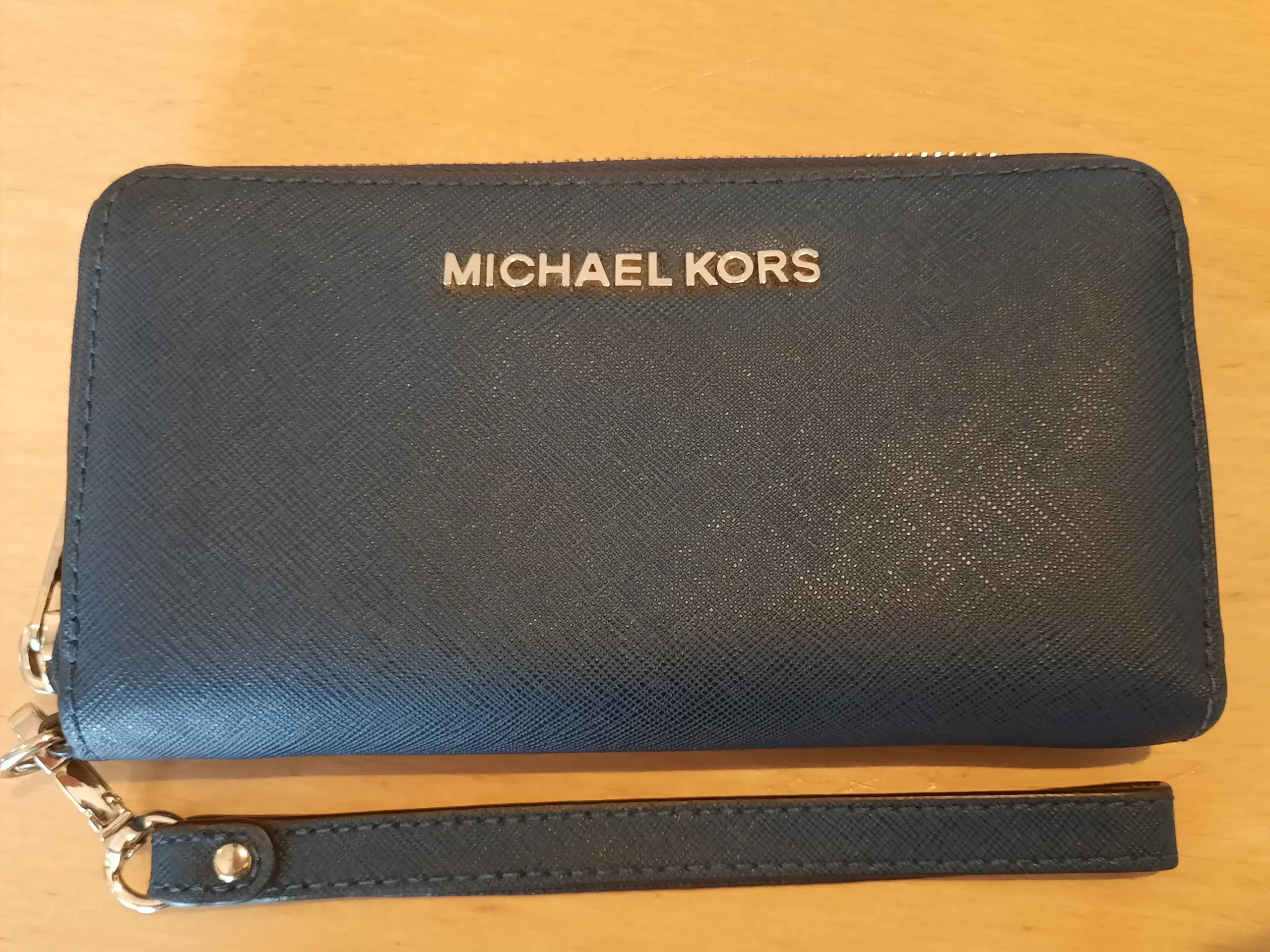 Michael Kors wristlet