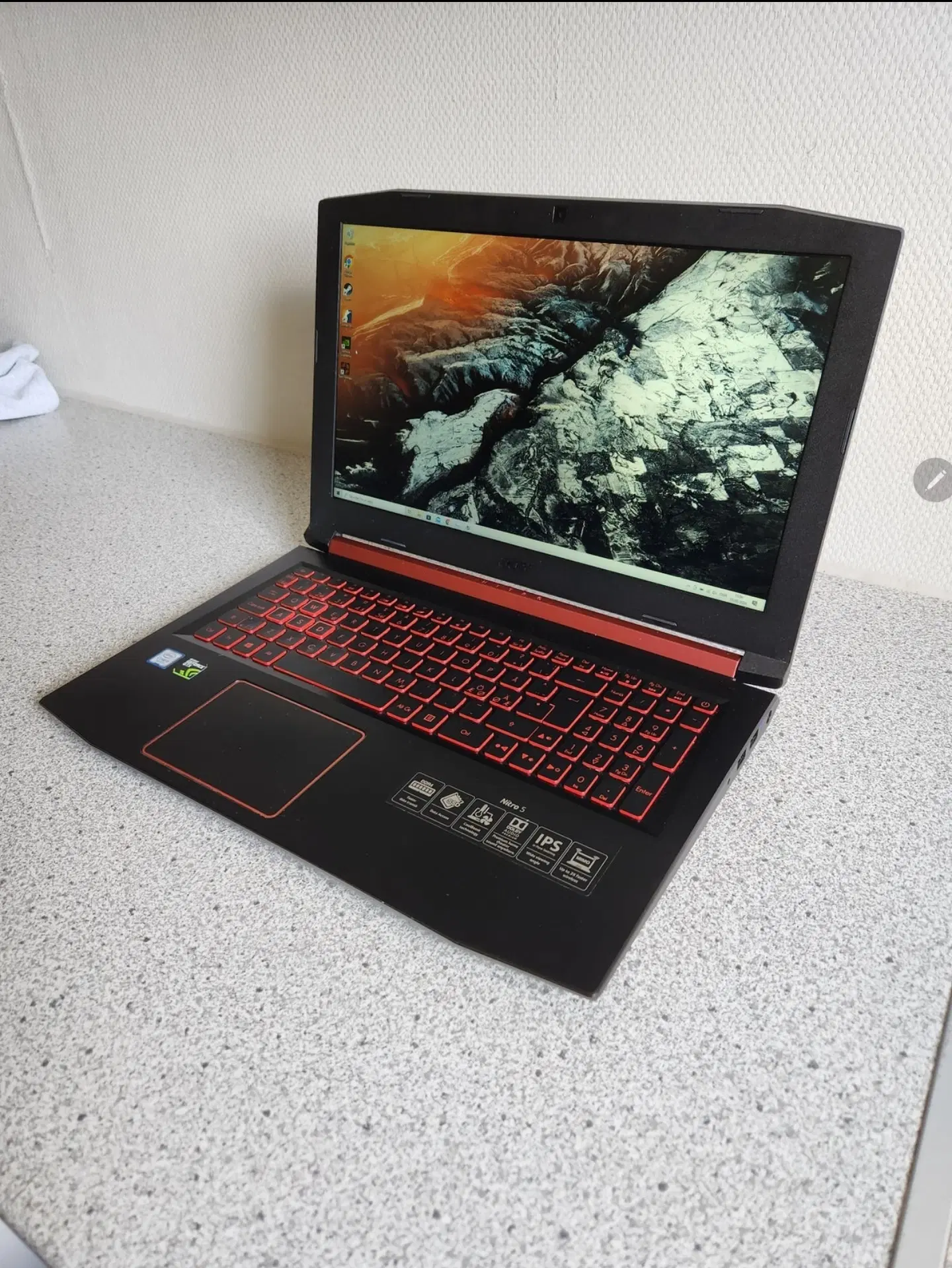 Acer Nitro 5 (AN515-51)