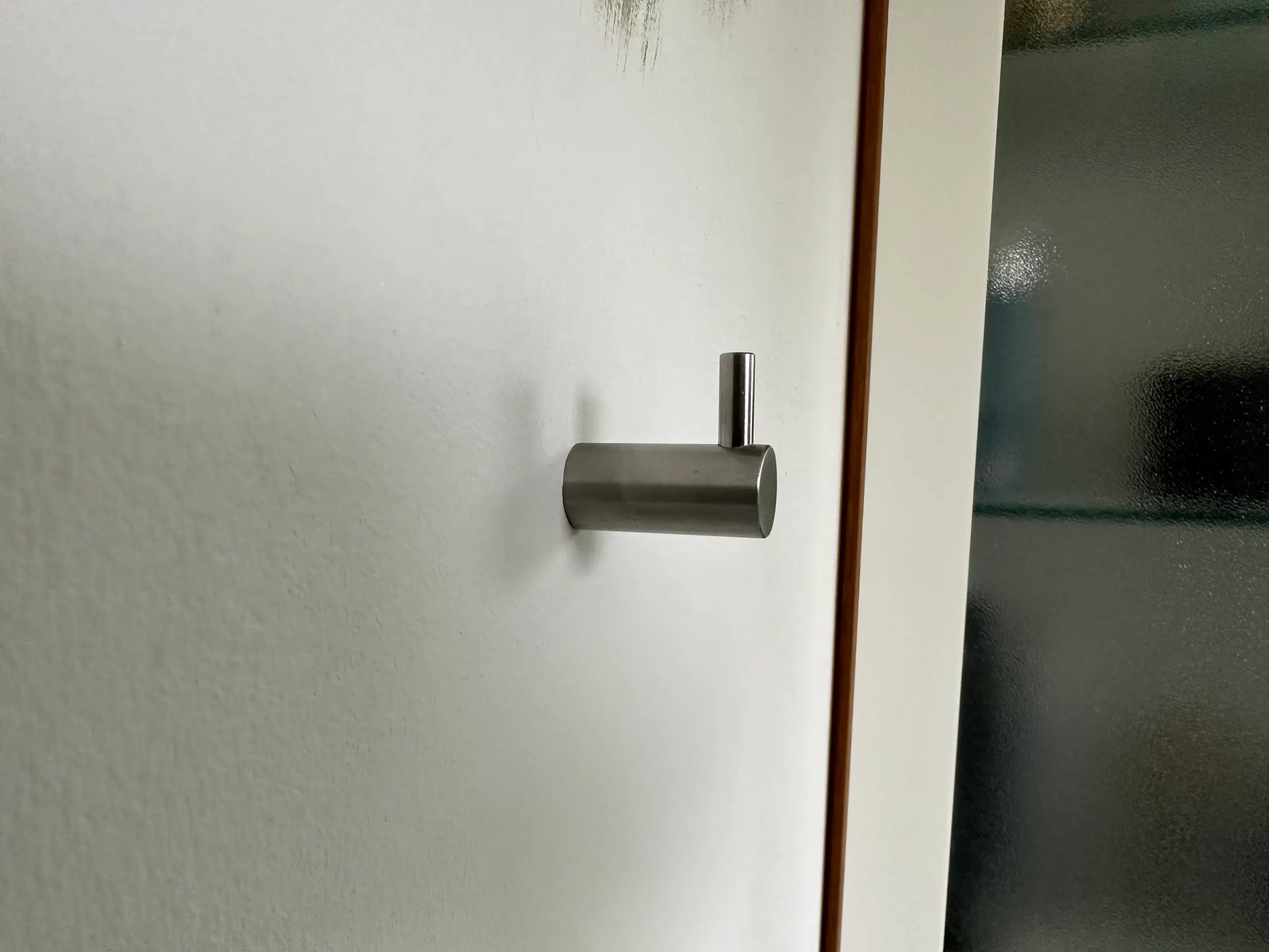 Toiletrulleholder: Cool Line + håndkl holder