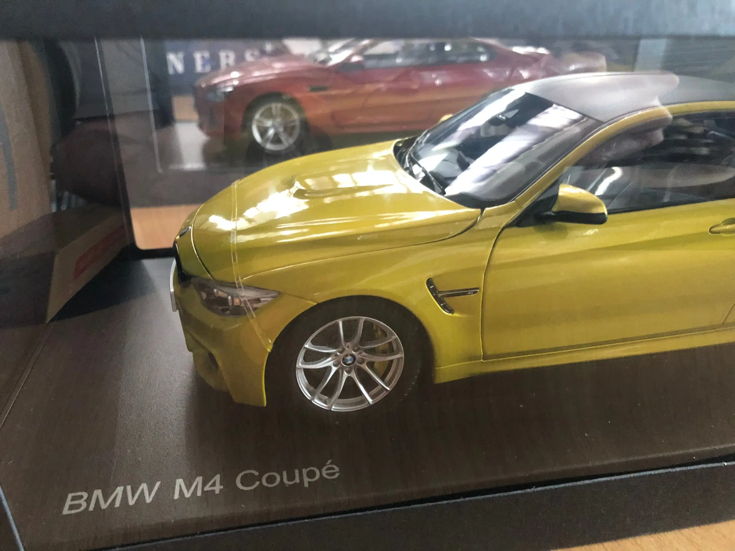 1:18 BMW M4 Competition