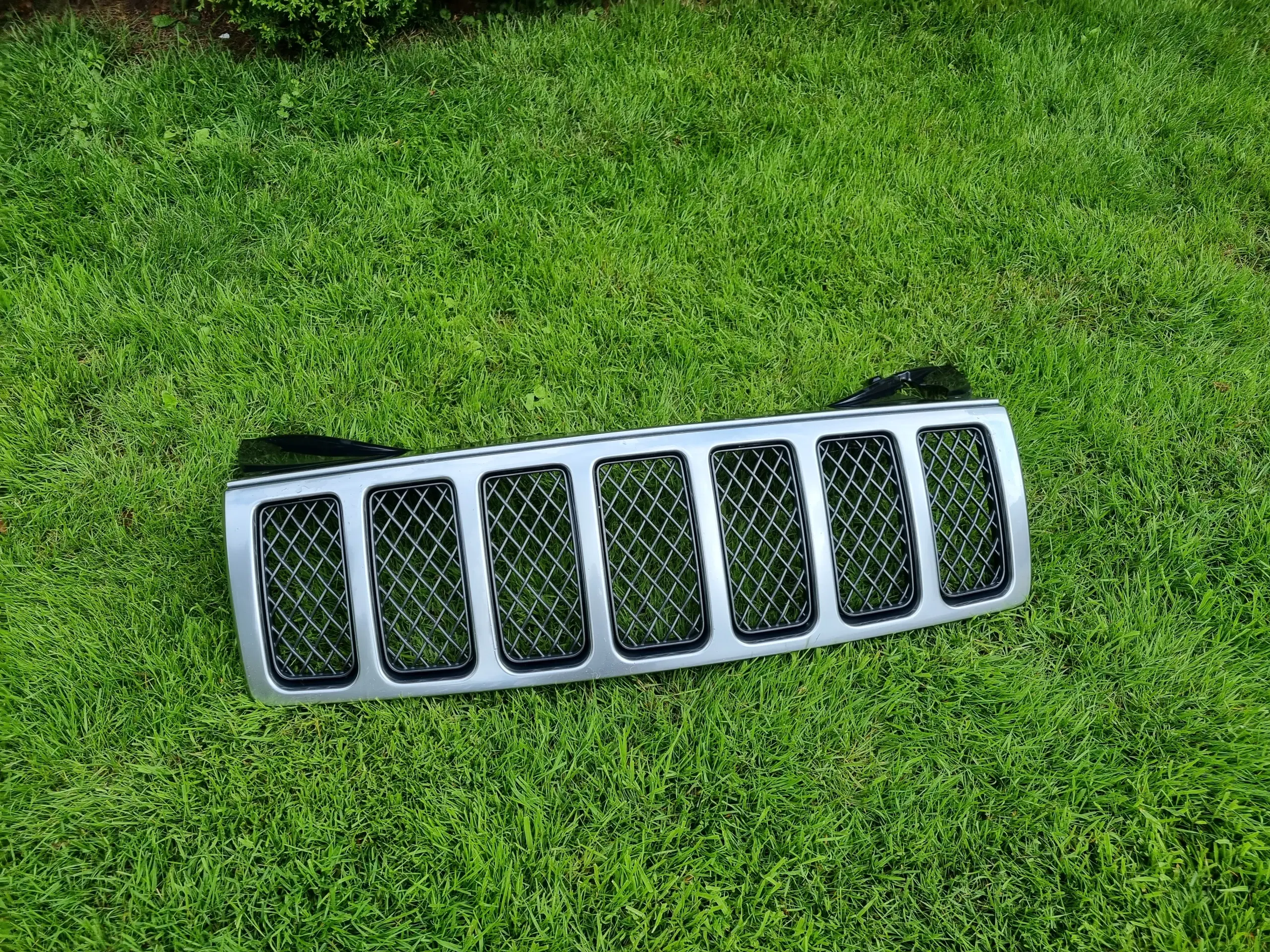 Kølergrill - Jeep Grand Cherokee (WH/WK) 2005-2007