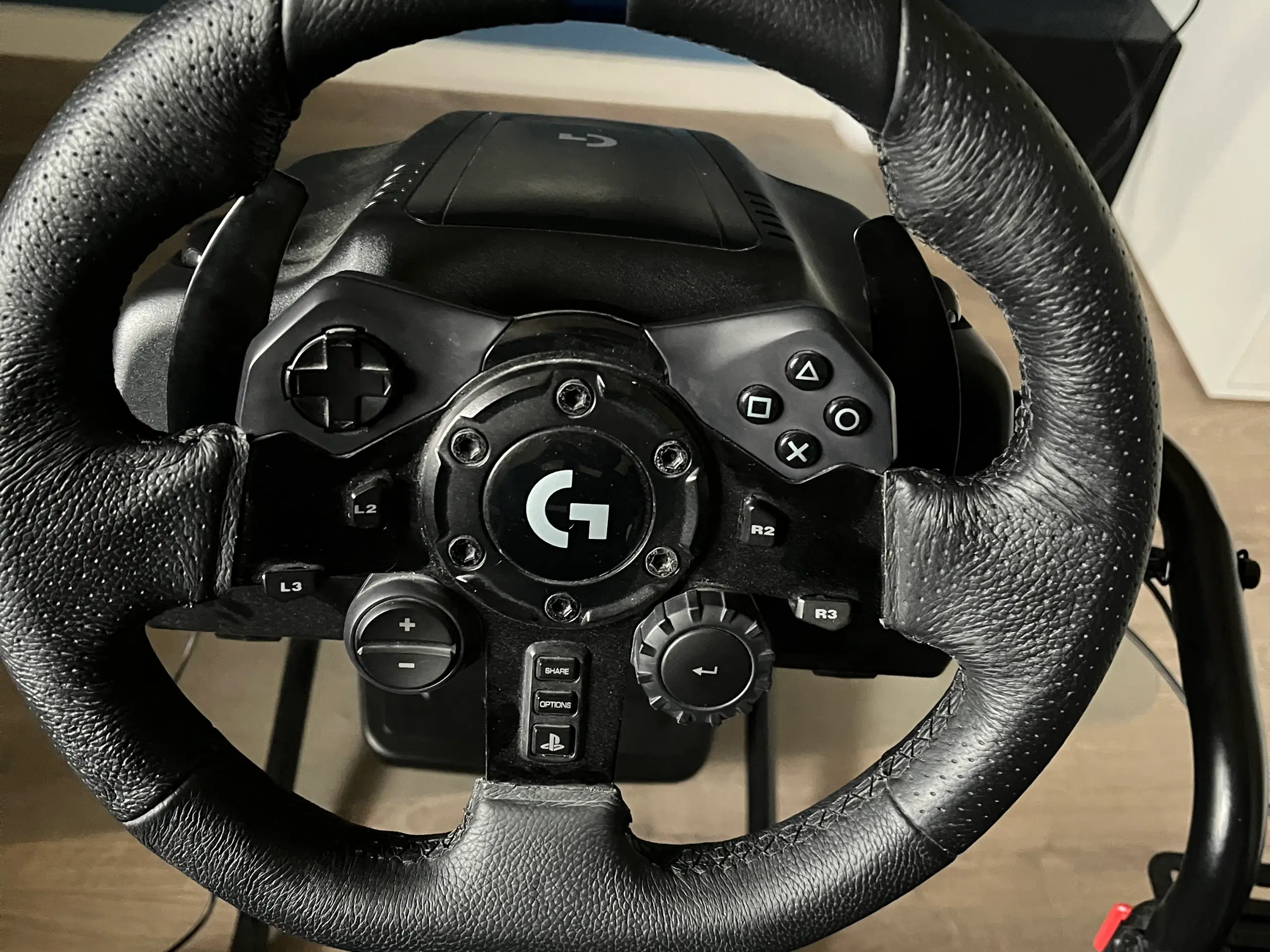 Logitech g923