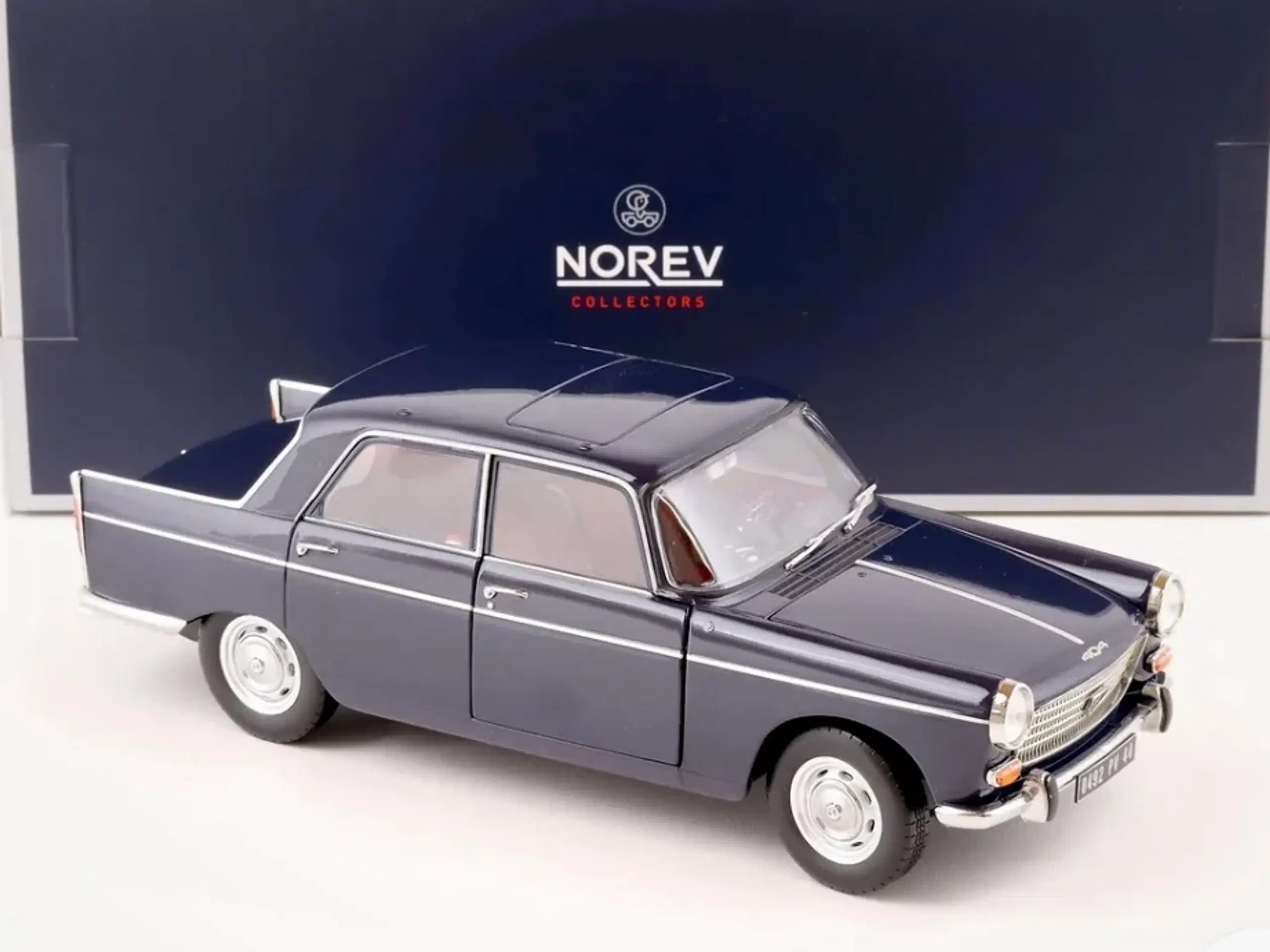 1:18 Peugeot 404 1965