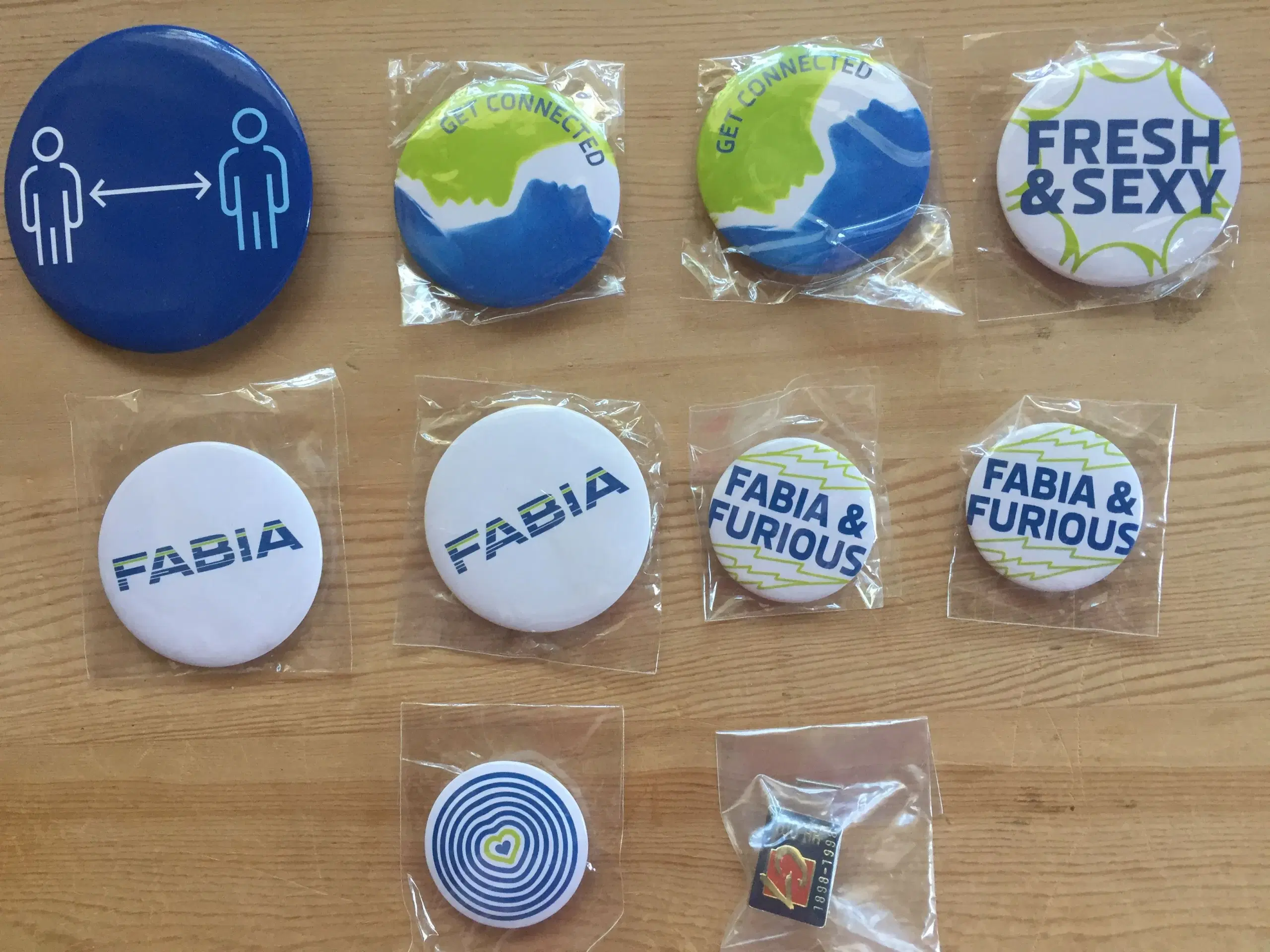 Badges pins emblemer og reflekser