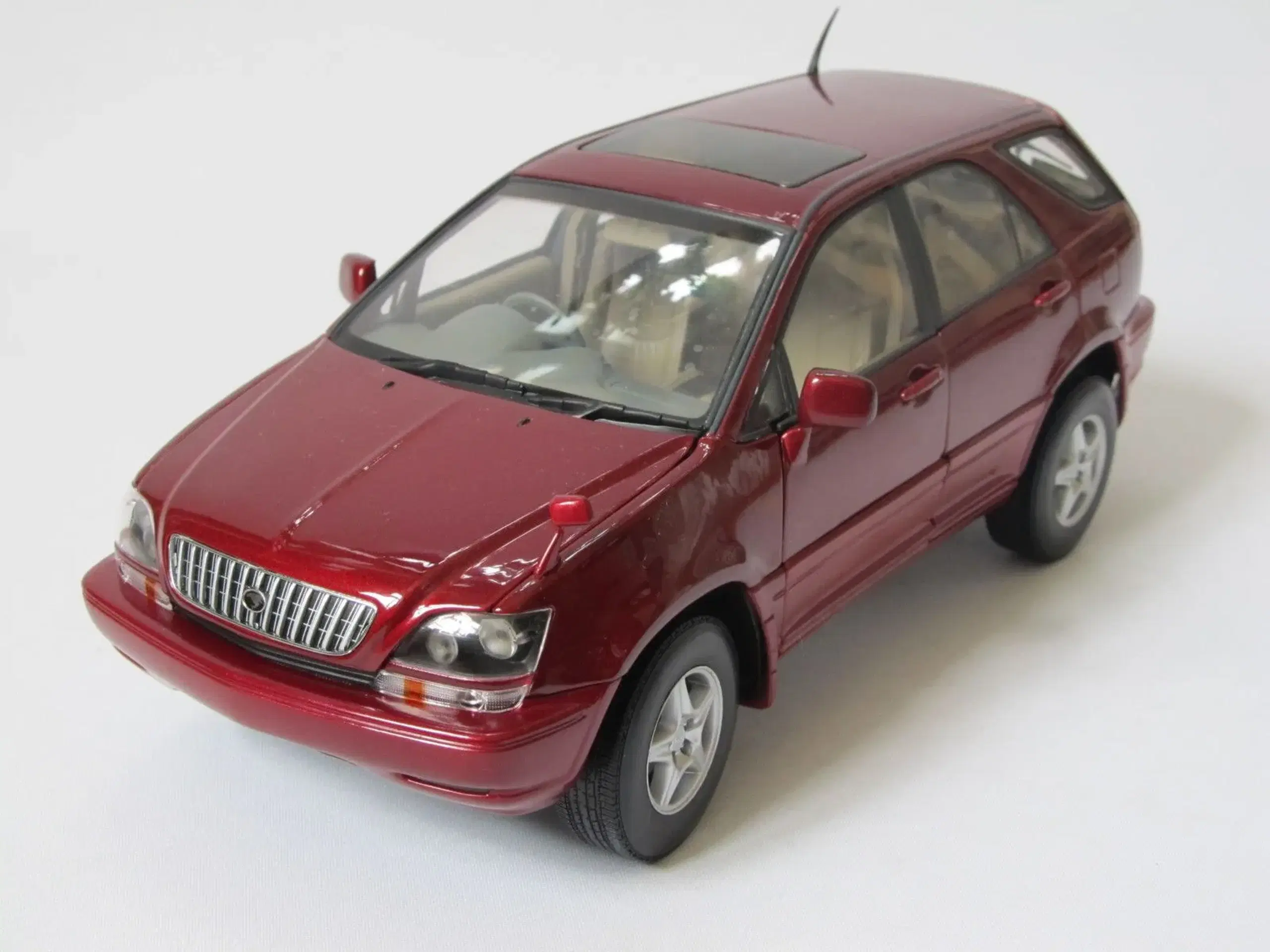 1998 Toyota / Lexus RX1 1:18