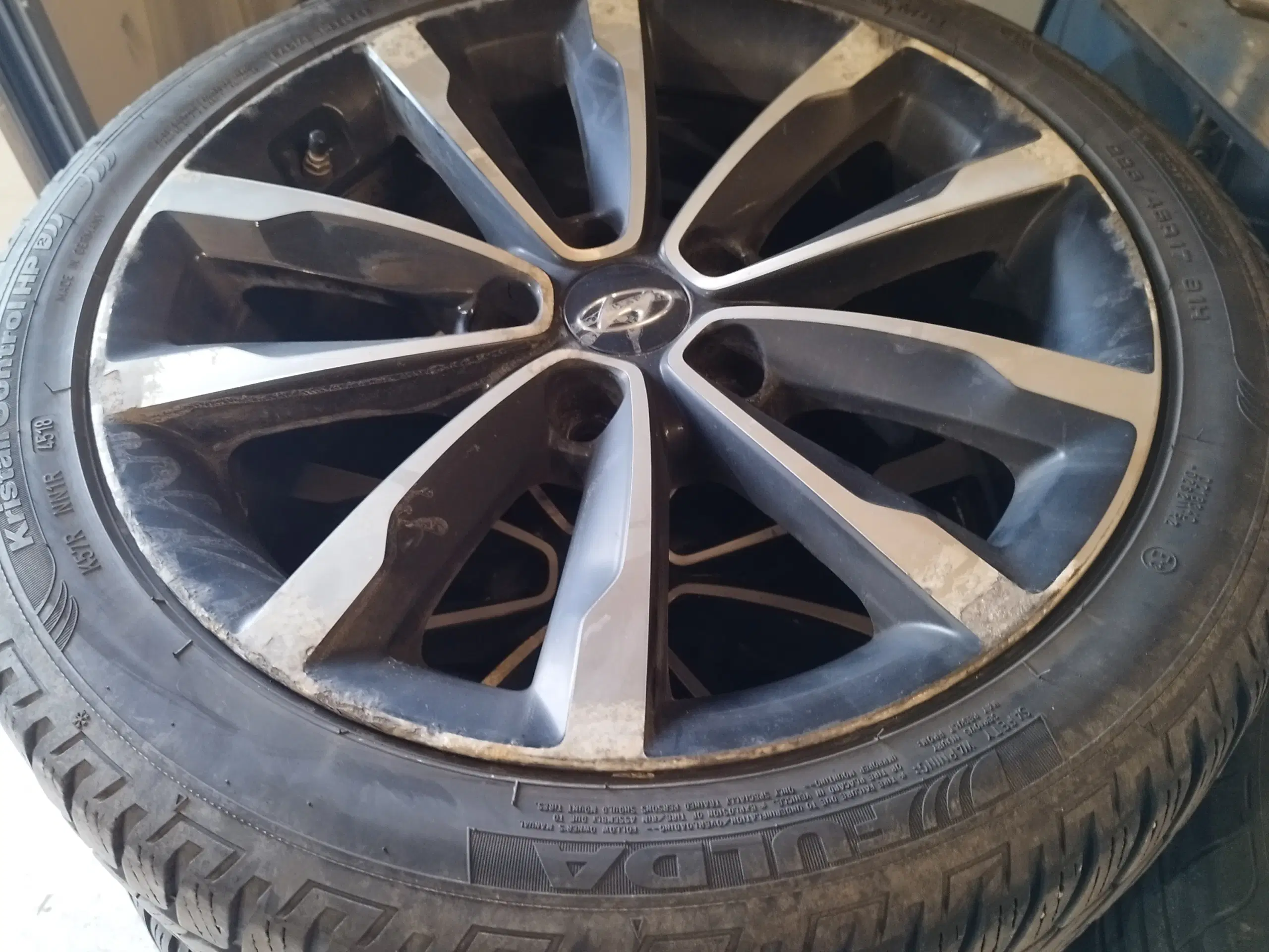 Hyundai 17" 5x1143 org fælge m Vinterdæk