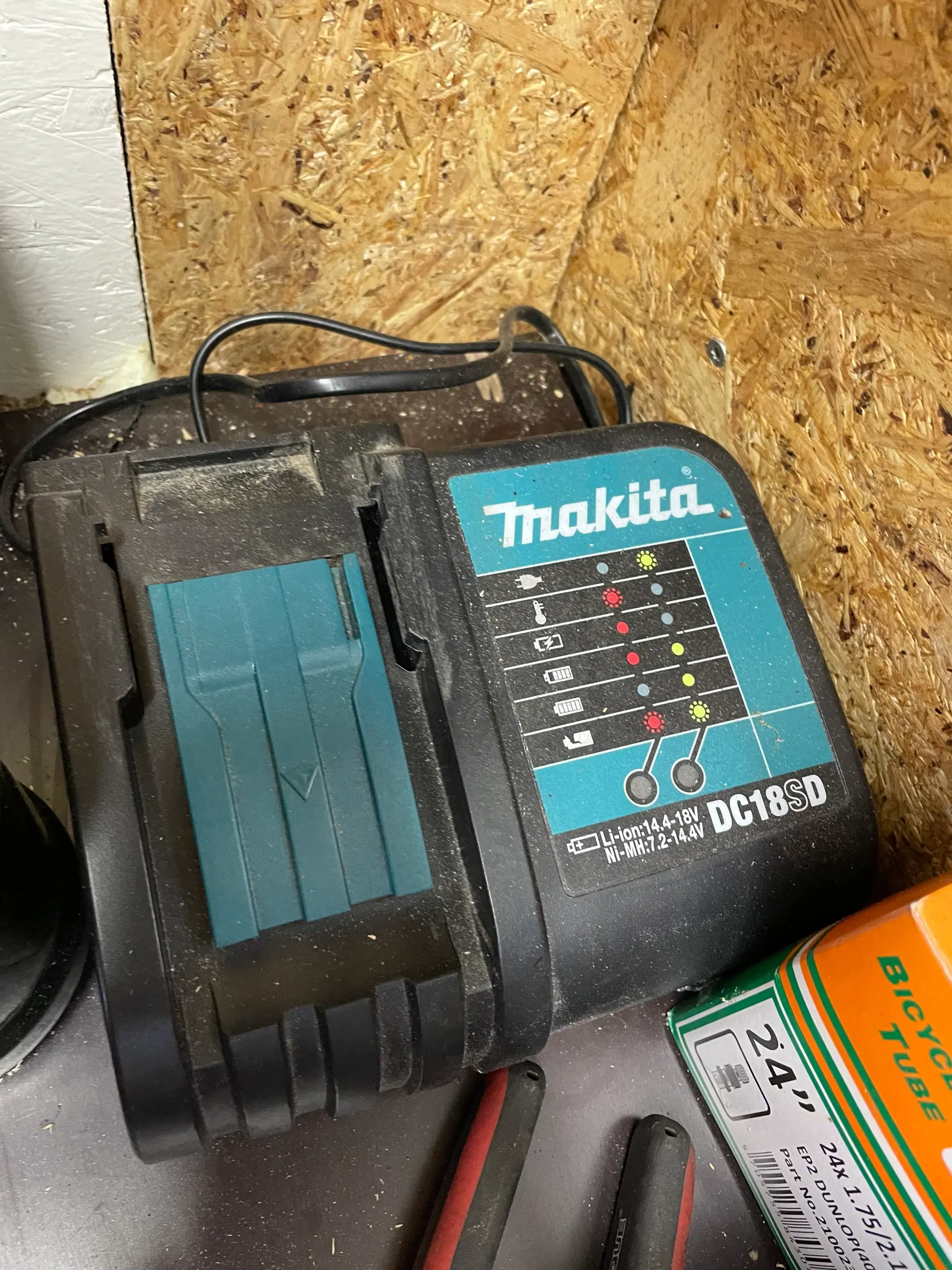 Makita div