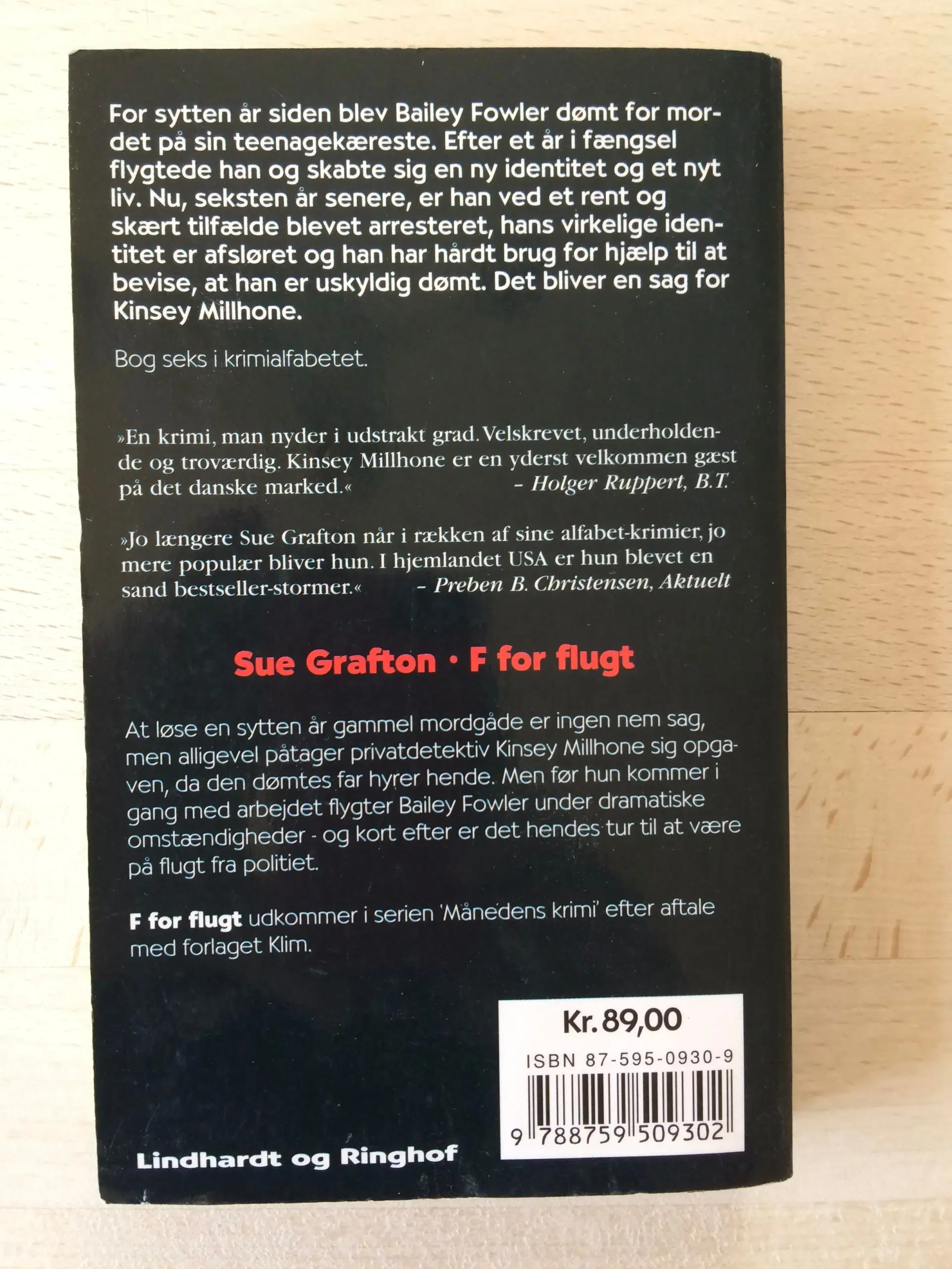 F for flugt Sue Grafton