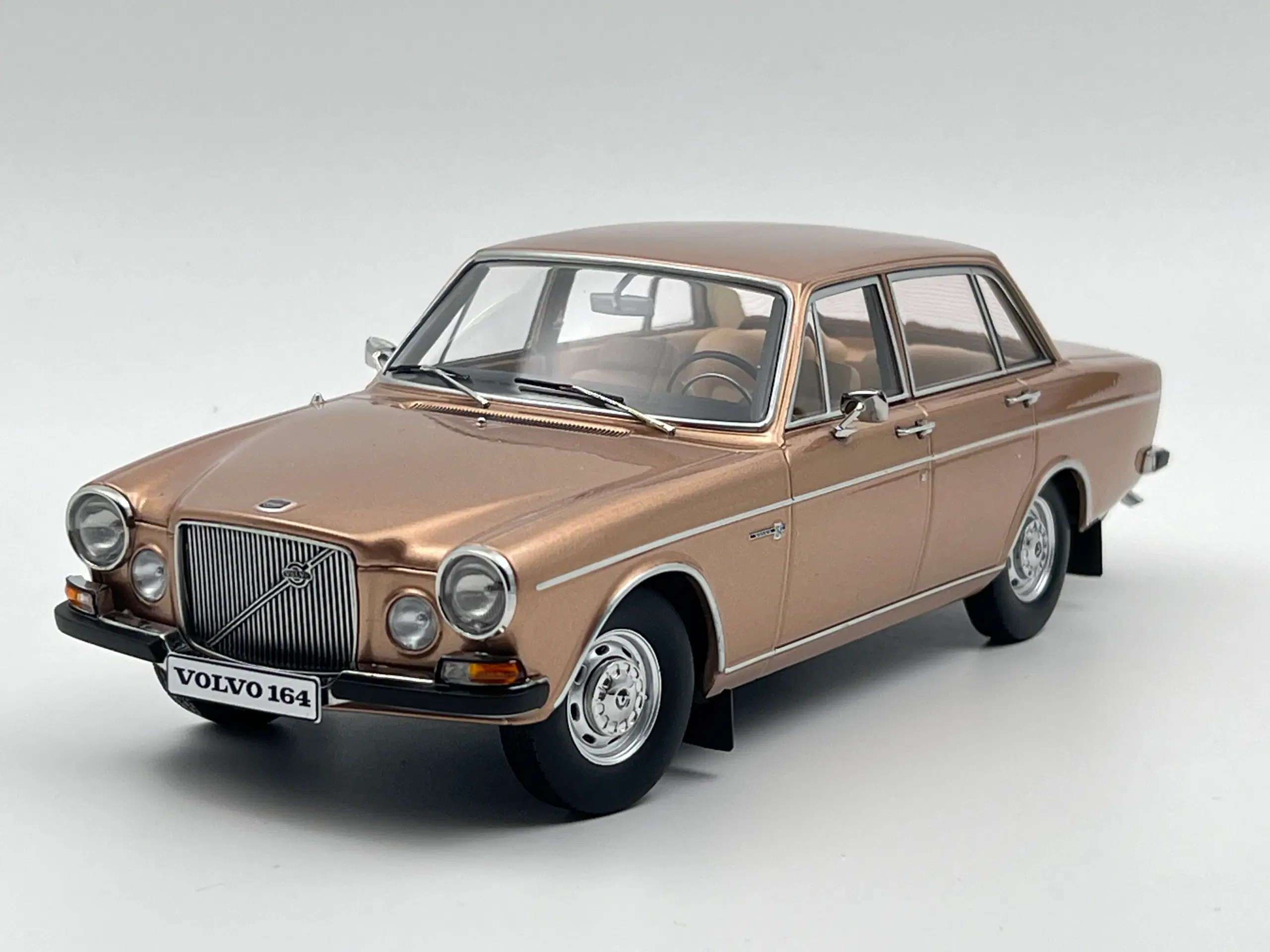 1969 Volvo 164 1:18  Super flot