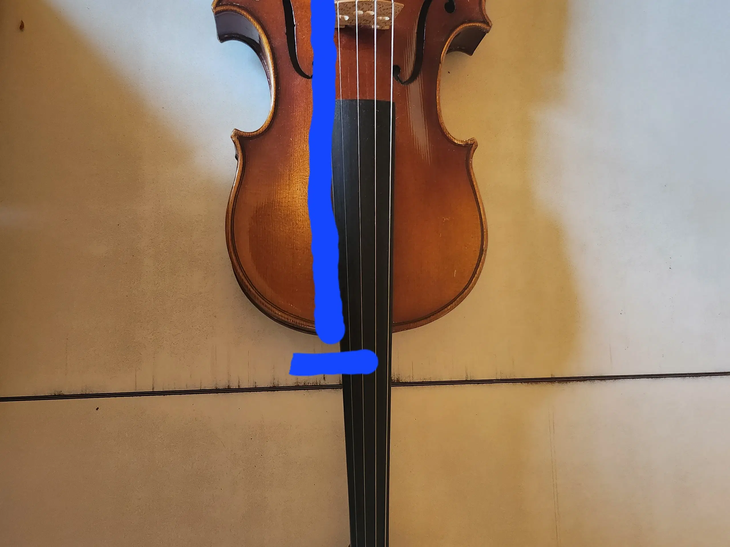 Violin sælges