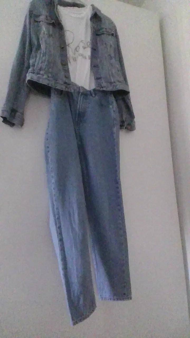 Denim sæt incl t-shirt