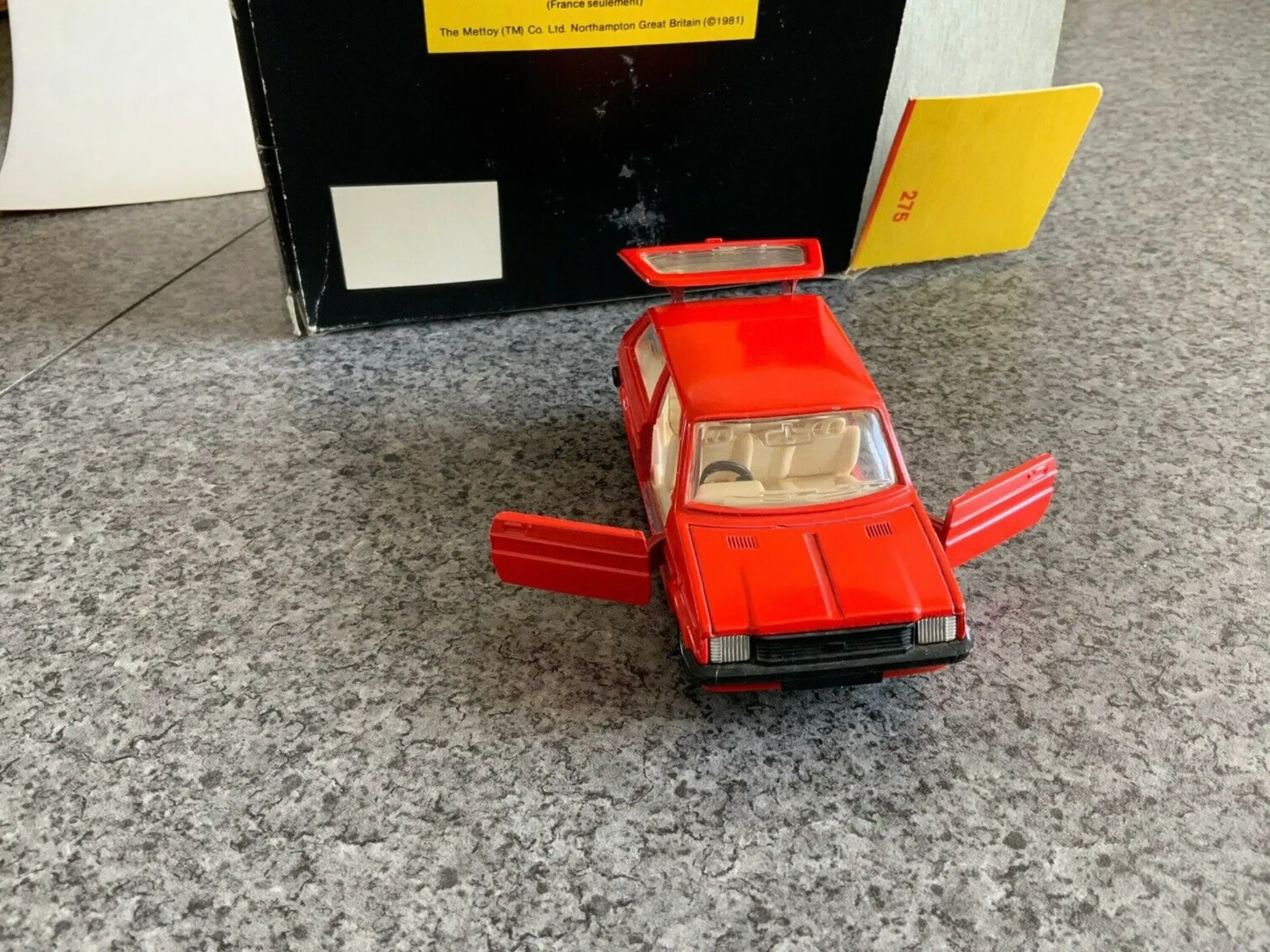 Corgi Toys No 275 Austin Metro