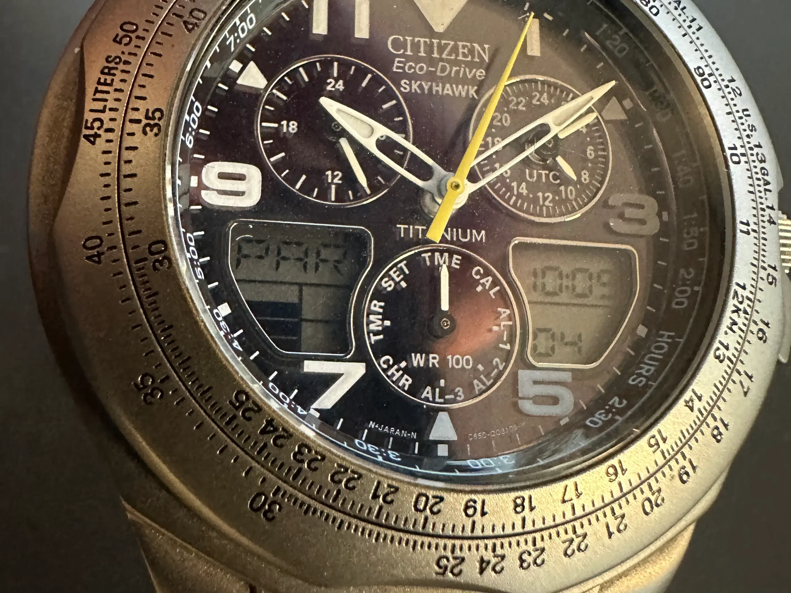 Citizen Eco-Drive Skyhawk C650-Q02678 Titanium Sol