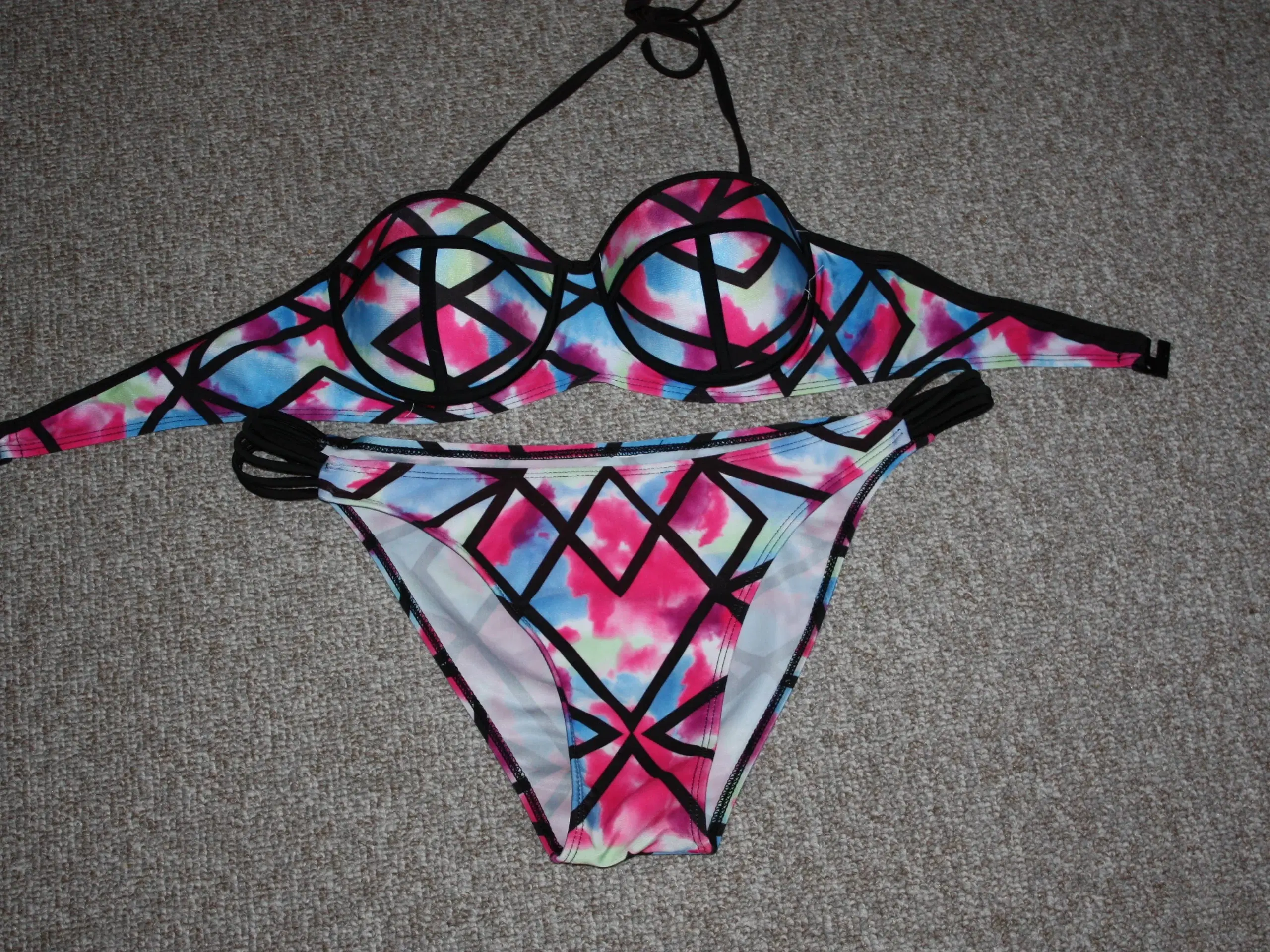 Bikini str L / XL hofter 100 cm (liggende)