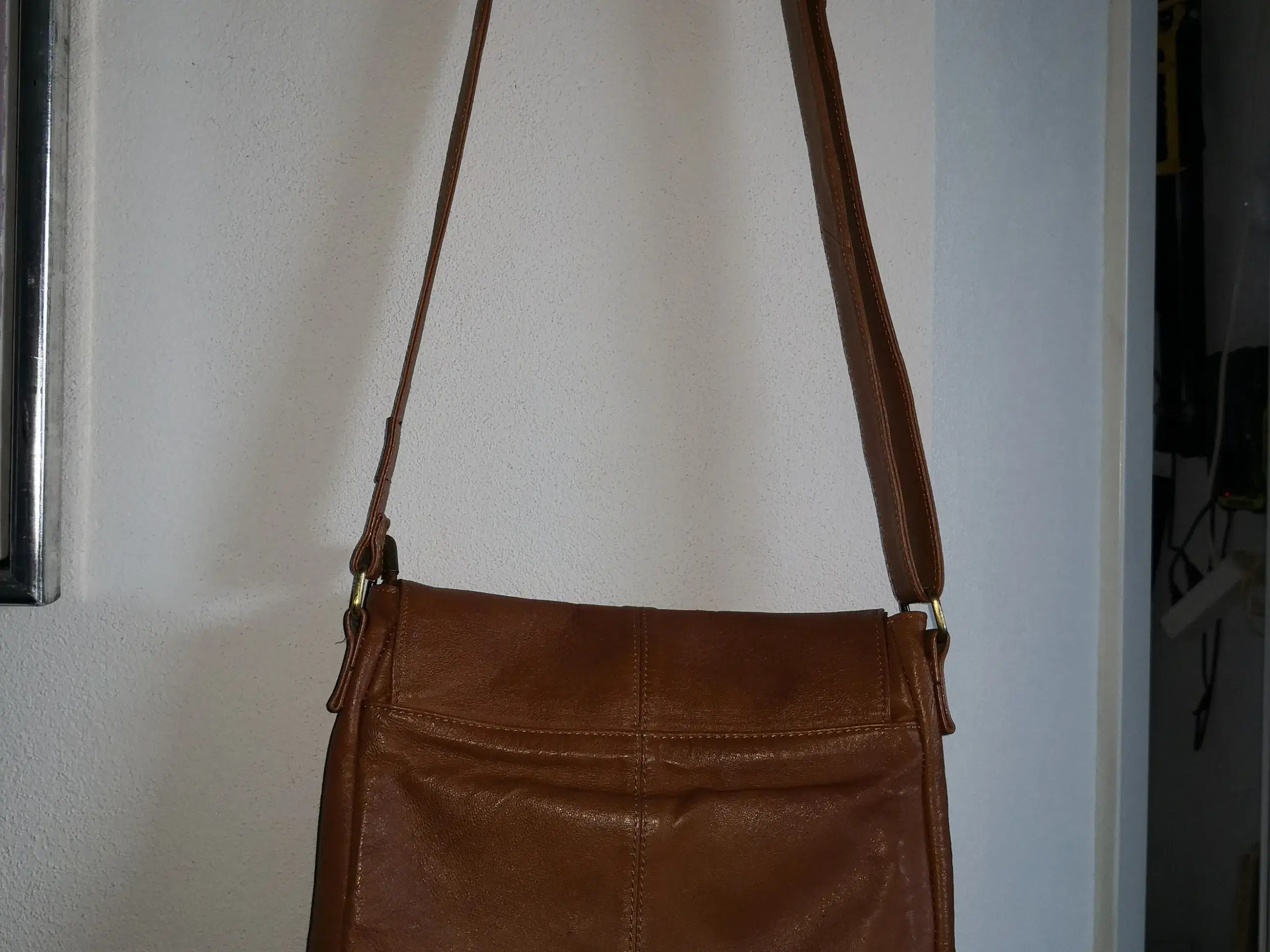 Crossbody taske