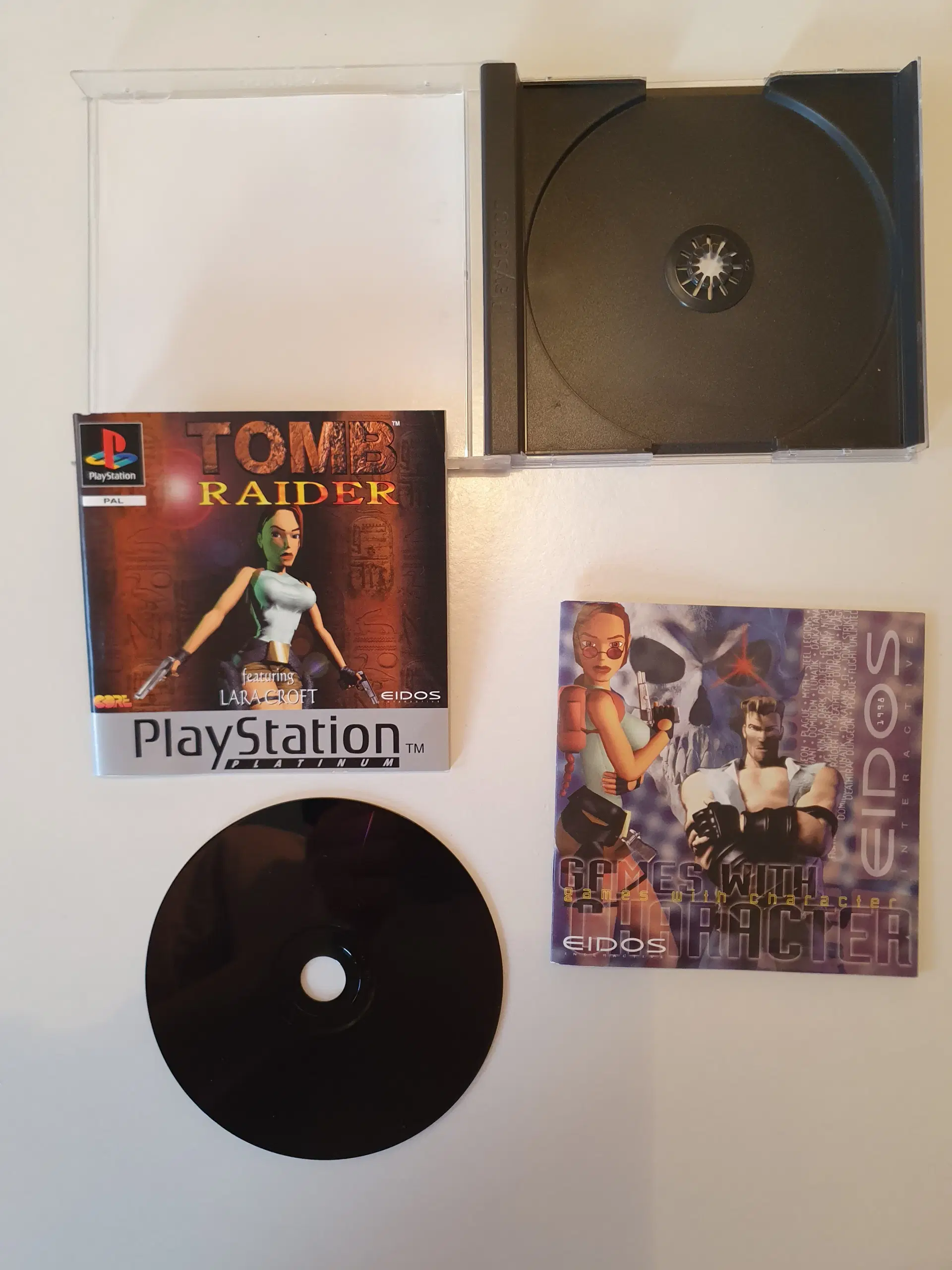 Ps1 spil tomb raider 1 komplet