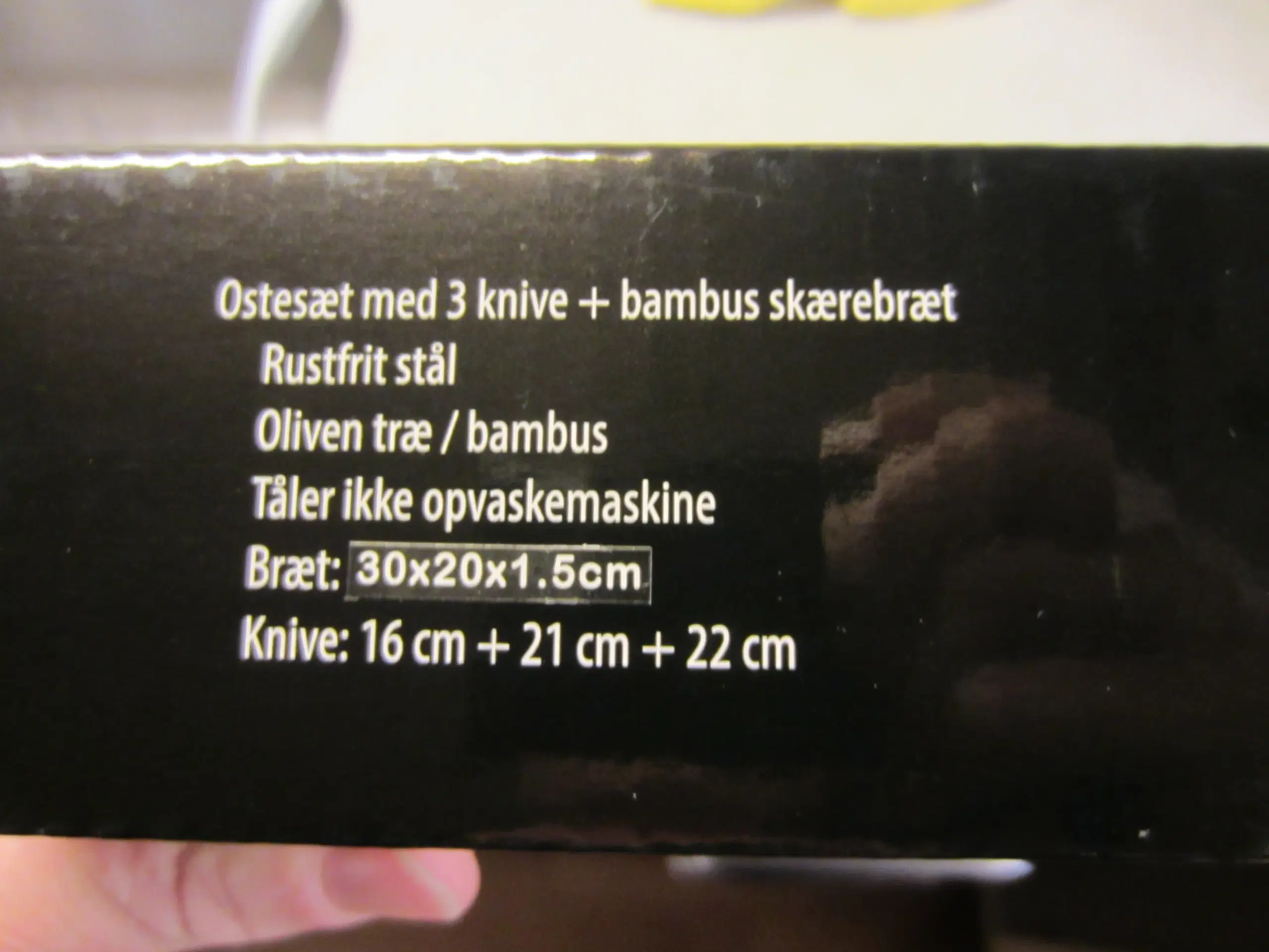 Tapassæt - 3 Osteknive og Skærebræt