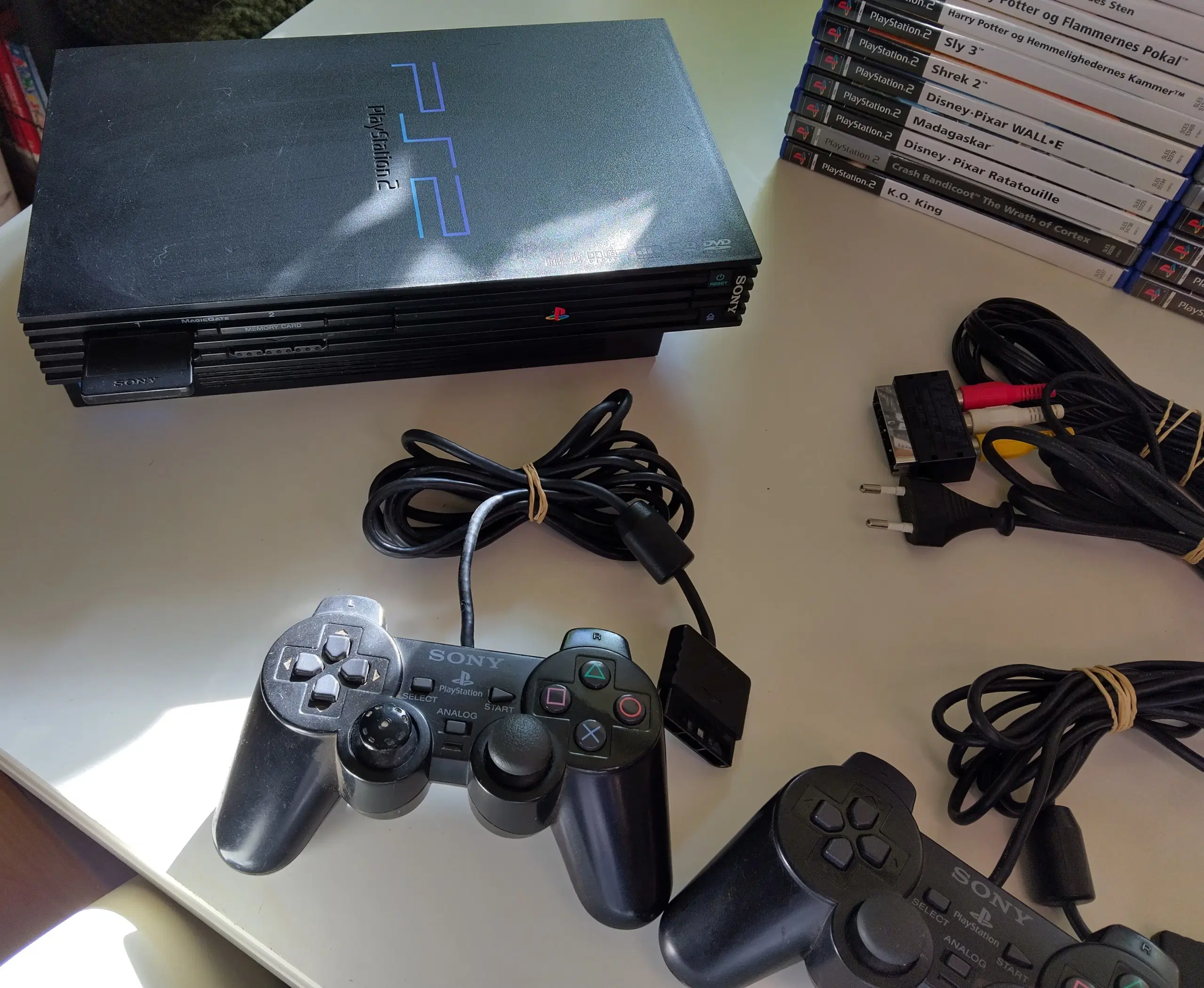 Playstation 2 med tilbehør