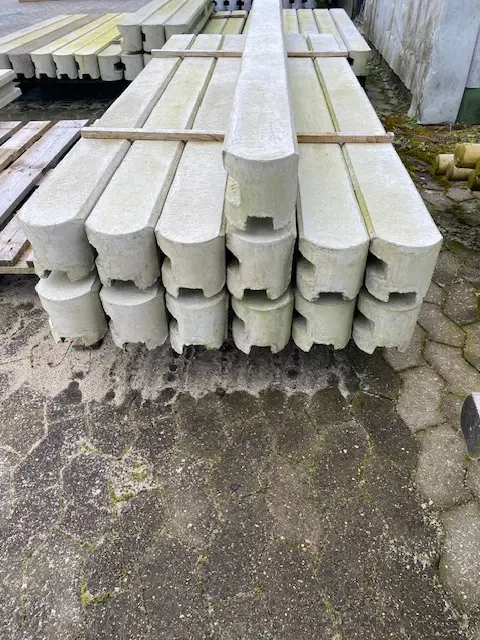 Hegnsstolper 13x13 cm i beton