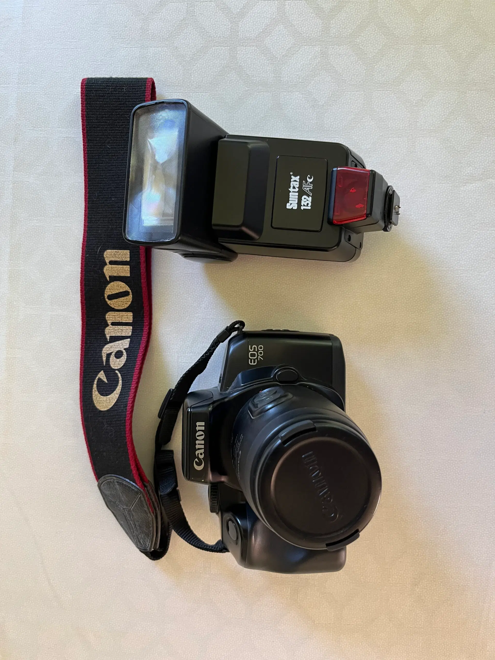 Canon EOS 700