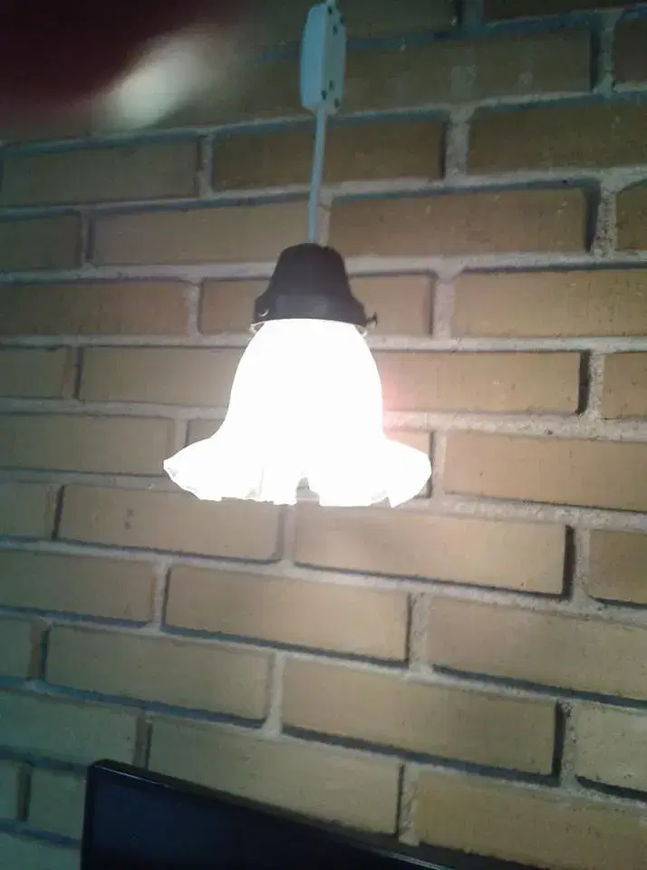 Gammel hvid lampe