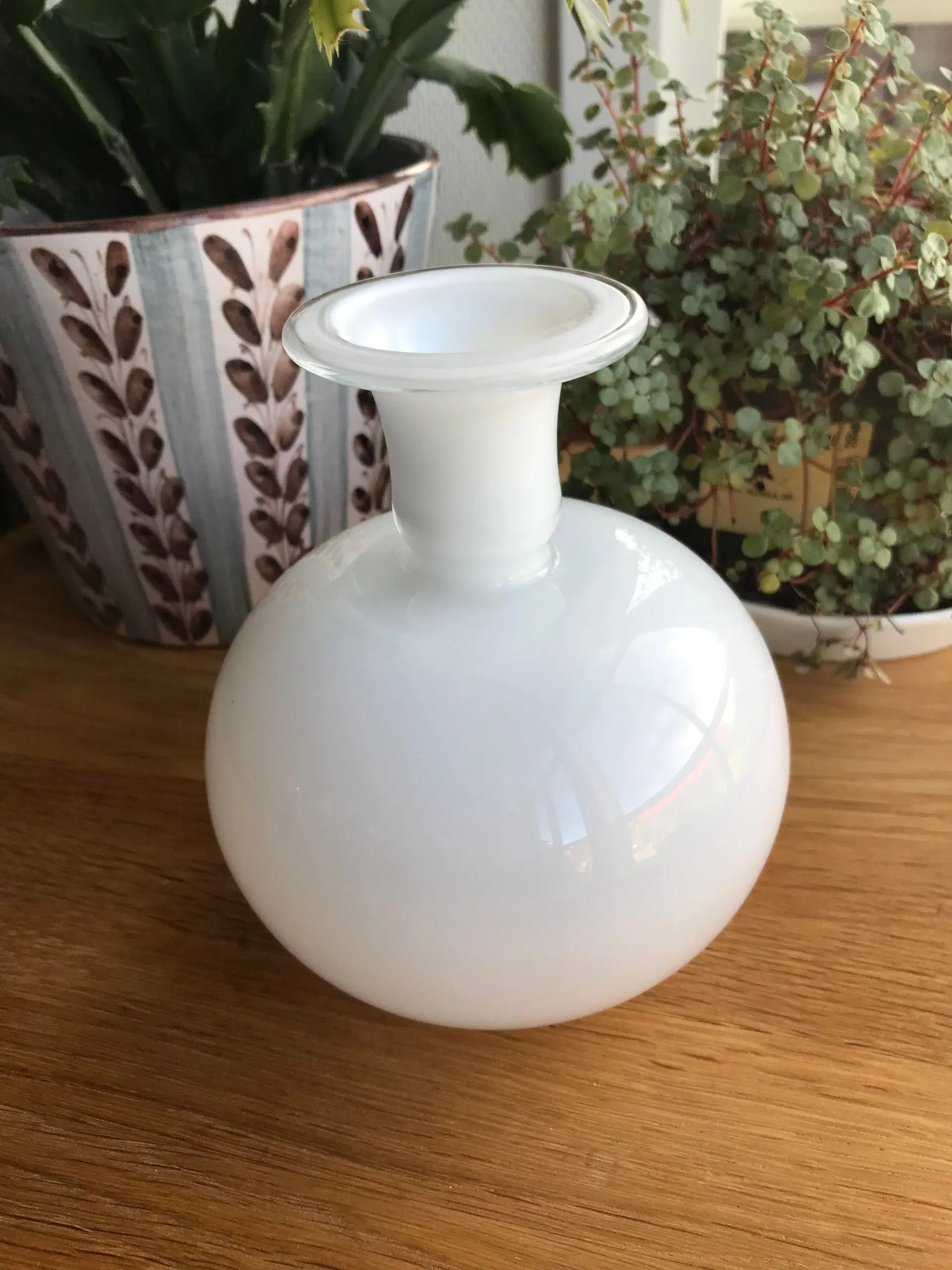 Lysestage/vase  hvidt glas - Sirius Holmegaard