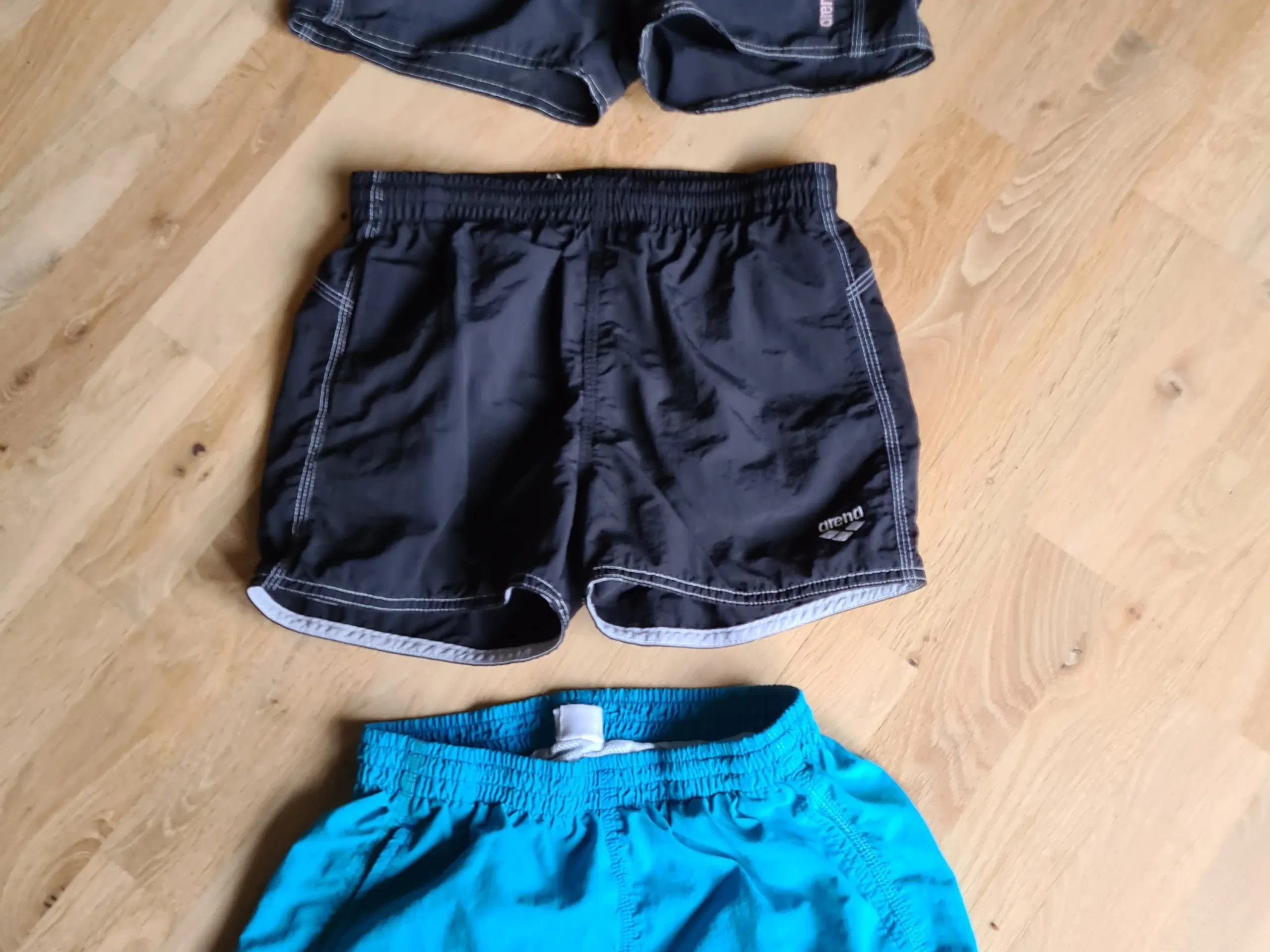 Bade shorts str 2 år-10 år