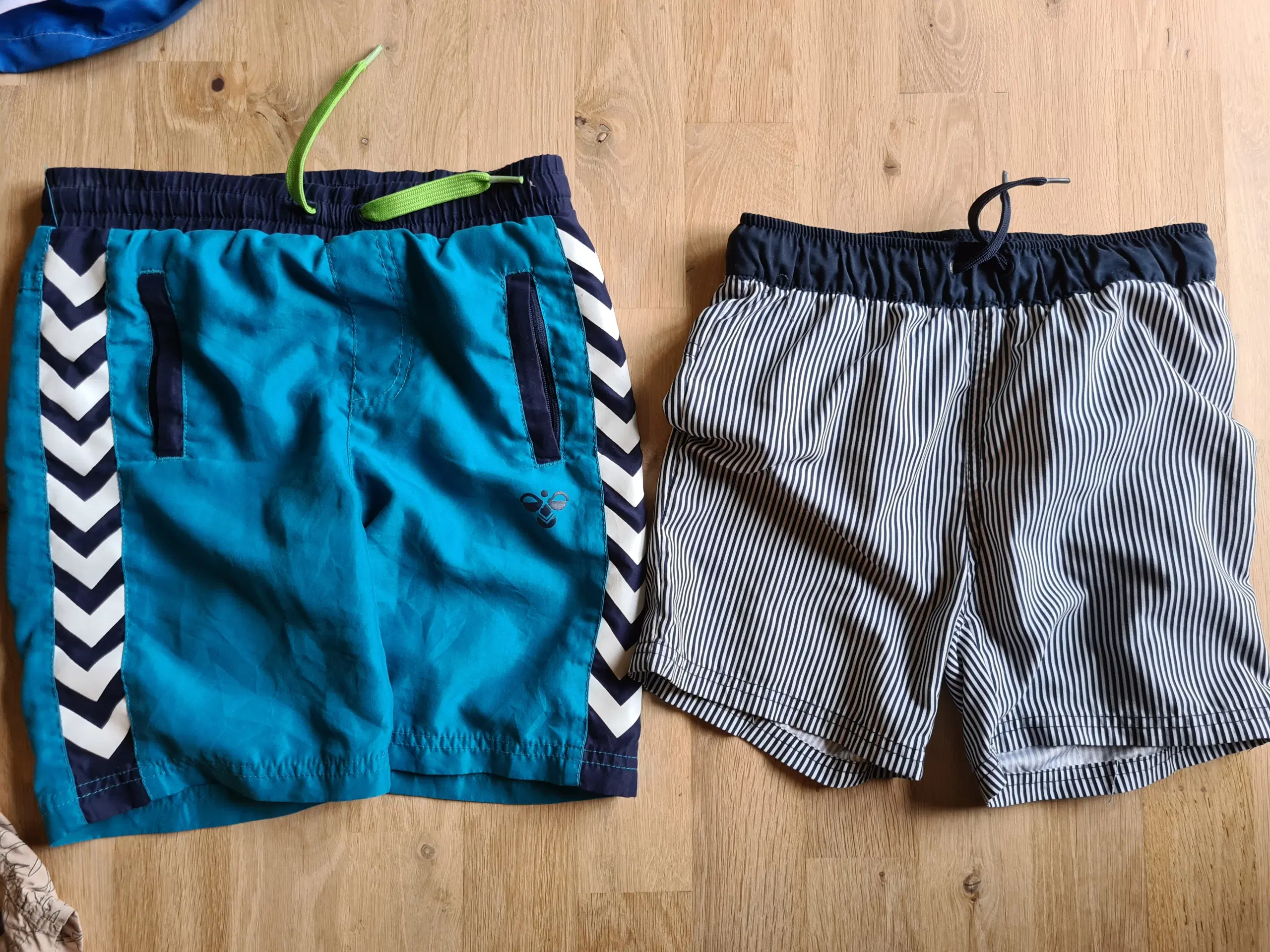 Bade shorts str 2 år-10 år